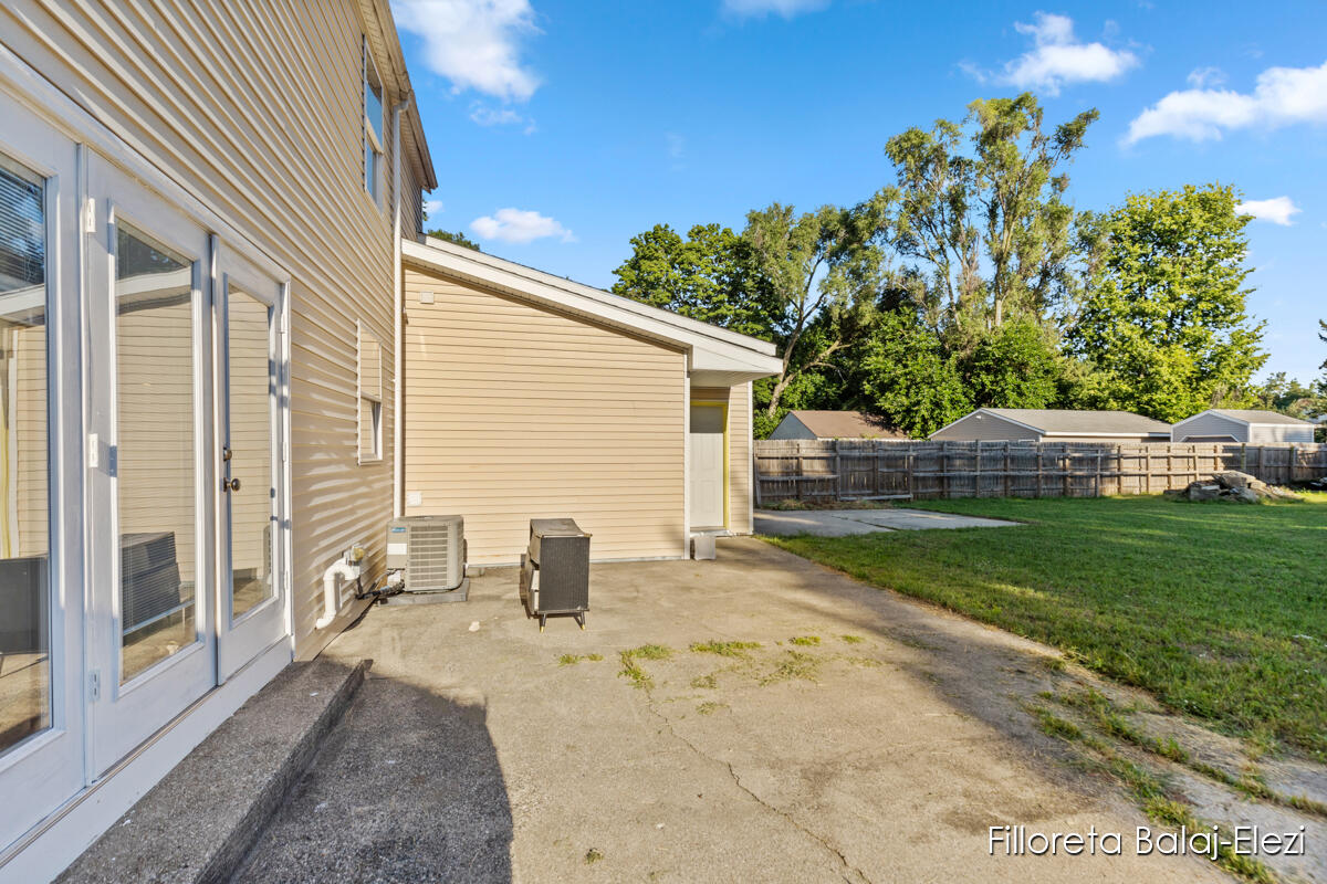 104 Colrain Street SE Grand Rapids MI 49548