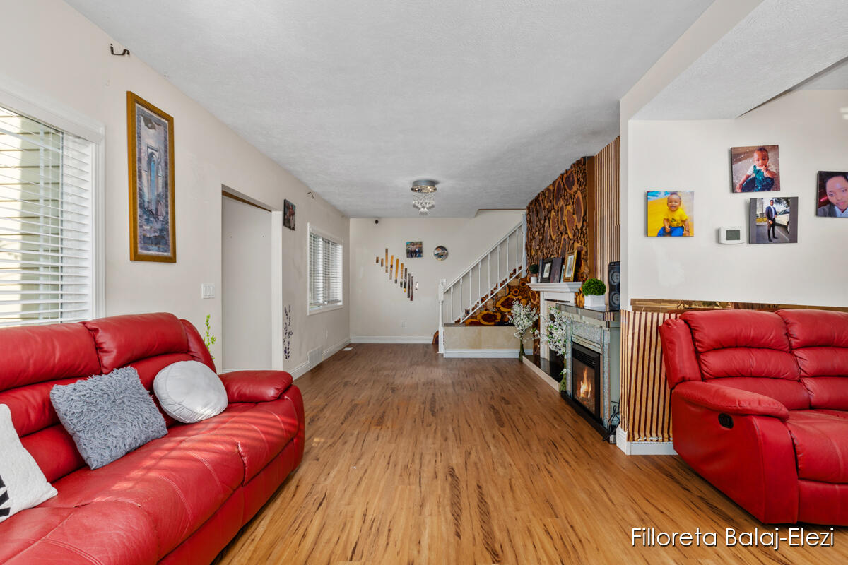 104 Colrain Street SE Grand Rapids MI 49548