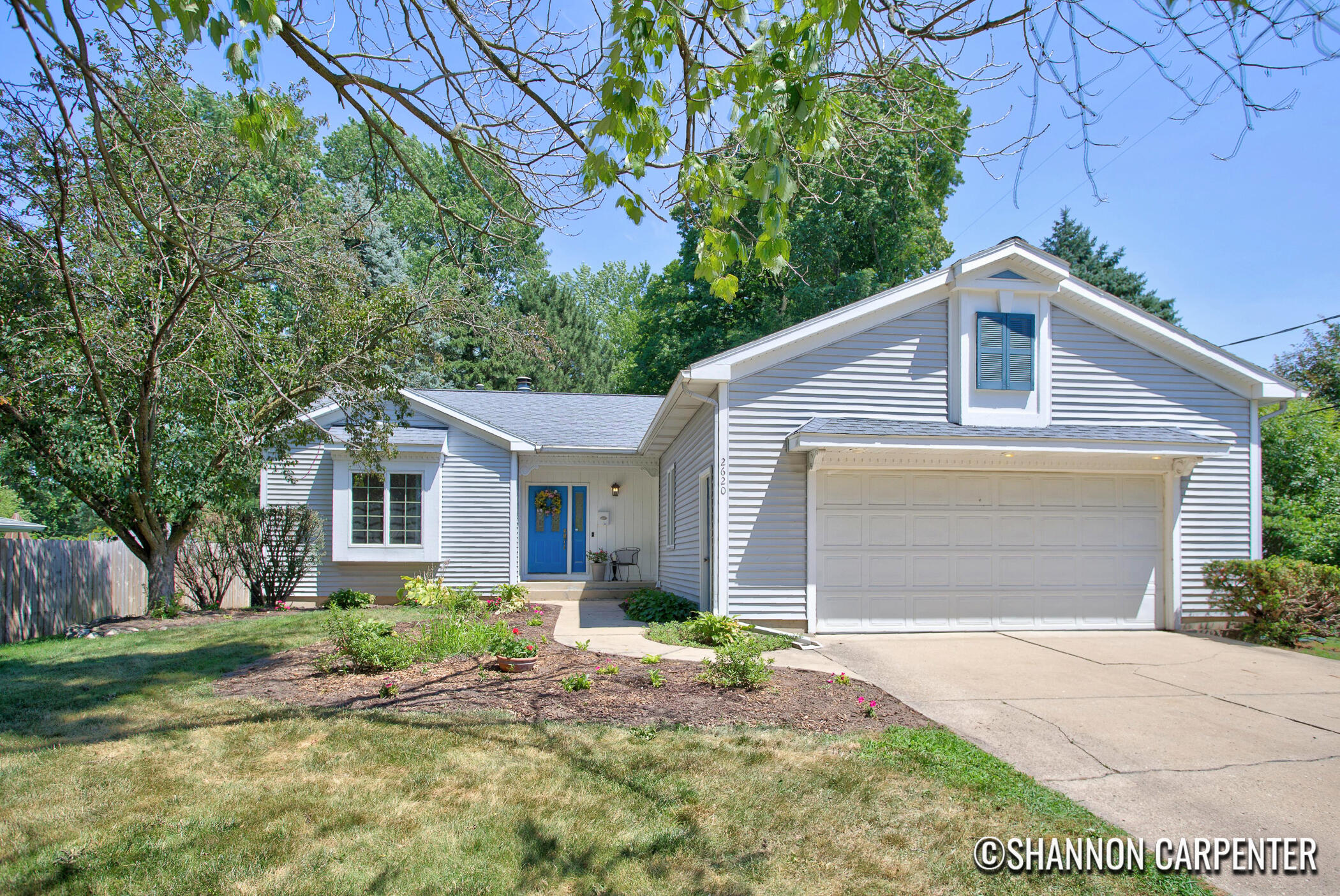 2620 Riverside Drive NE Grand Rapids MI 49505