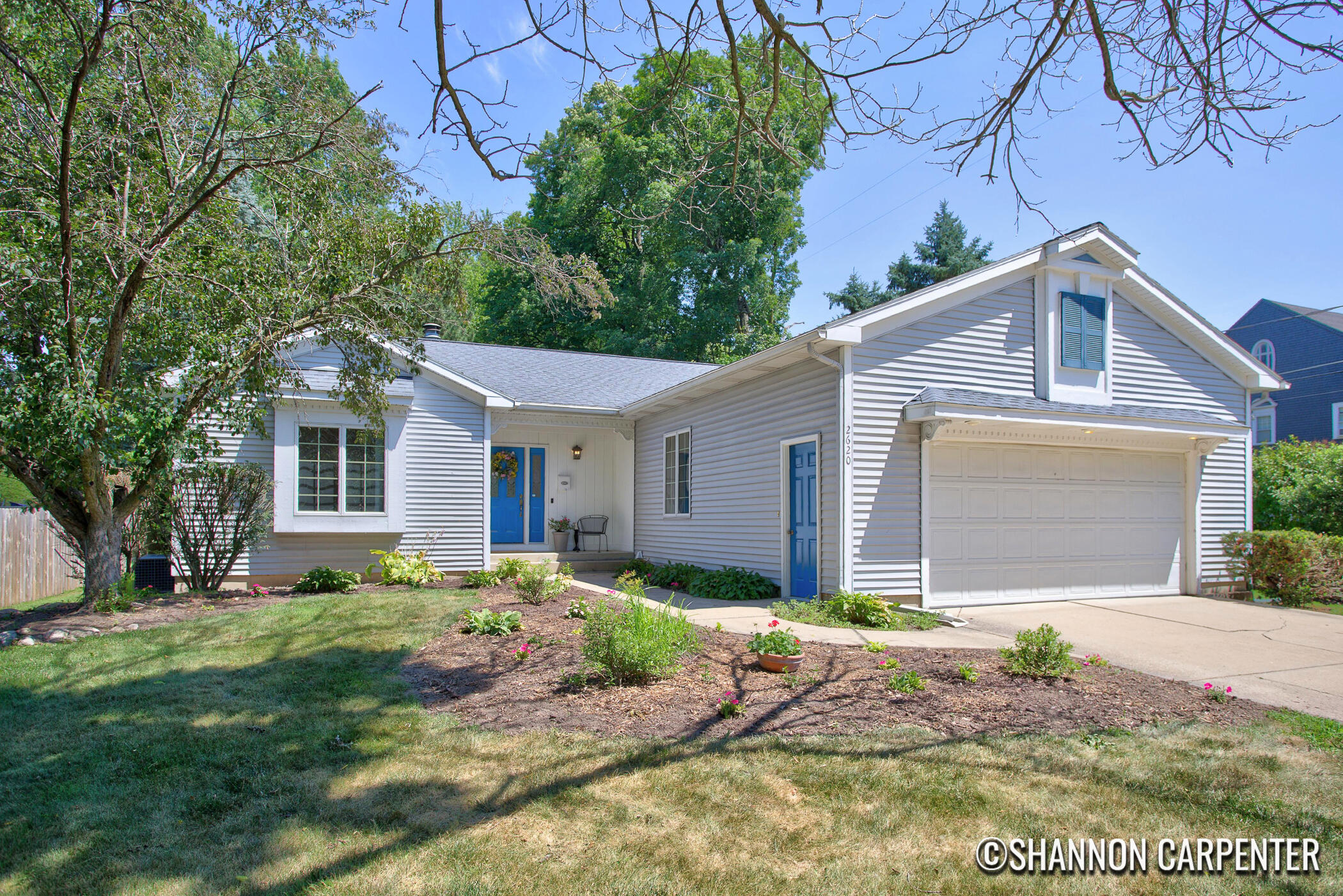 2620 Riverside Drive NE Grand Rapids MI 49505