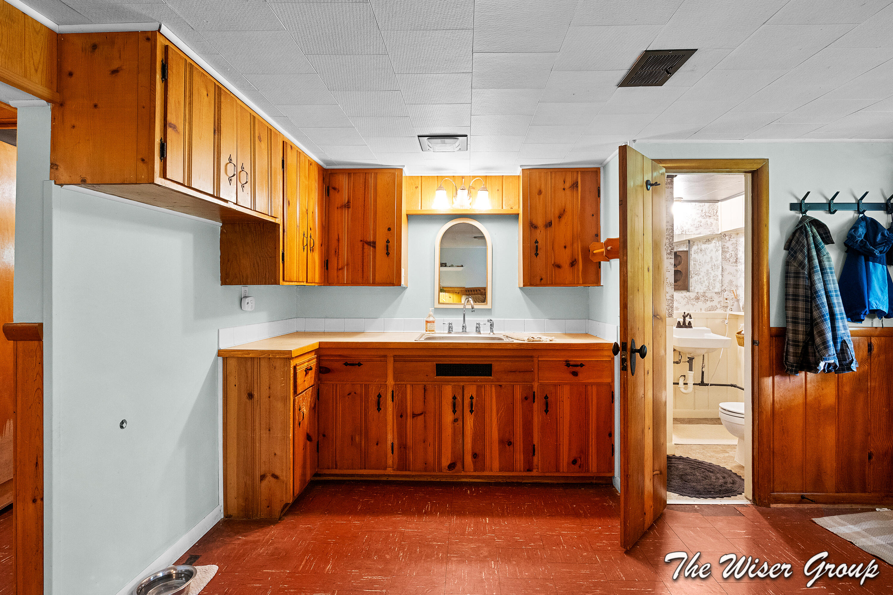 1910 Knapp Street NE Grand Rapids MI 49505
