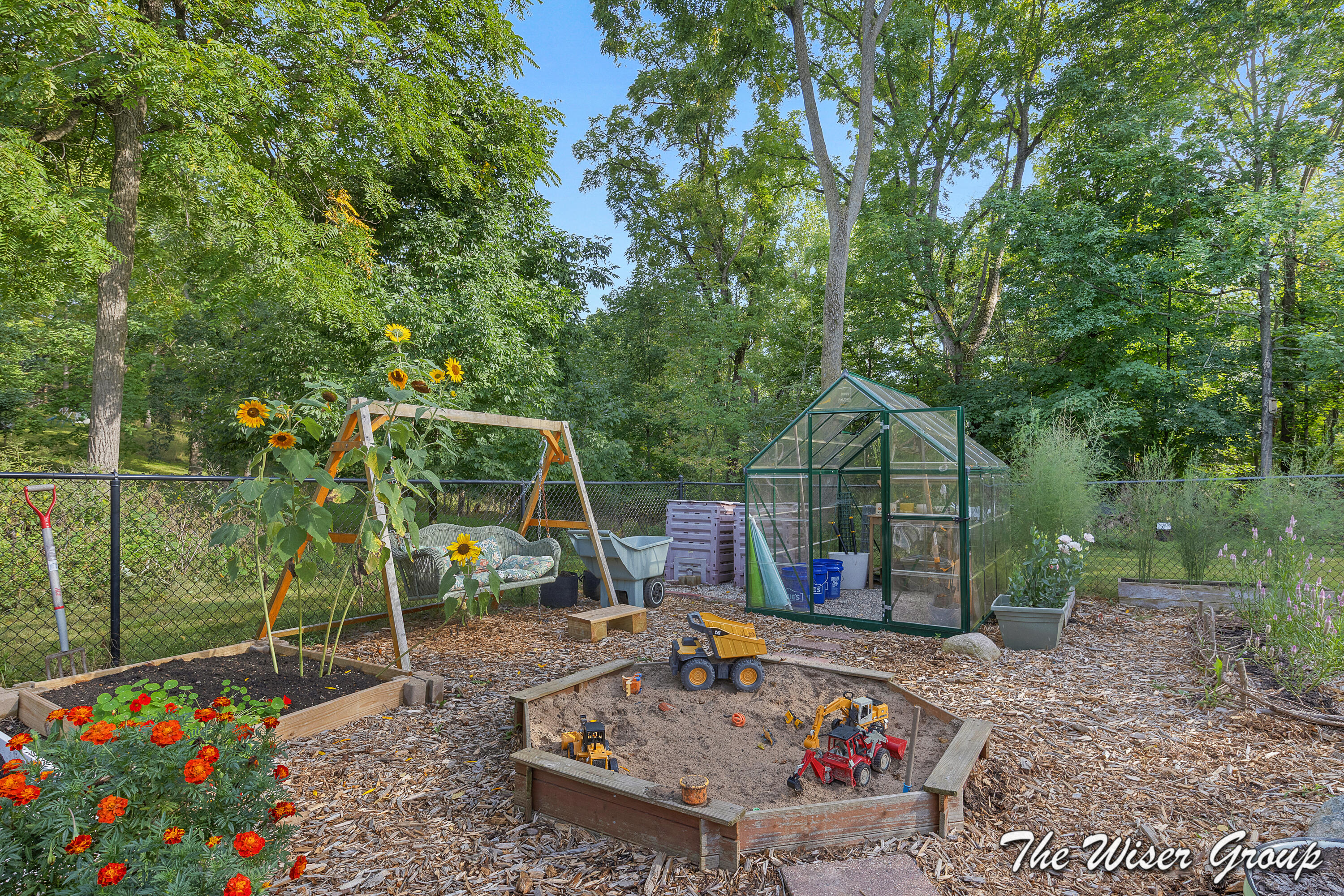 1910 Knapp Street NE Grand Rapids MI 49505