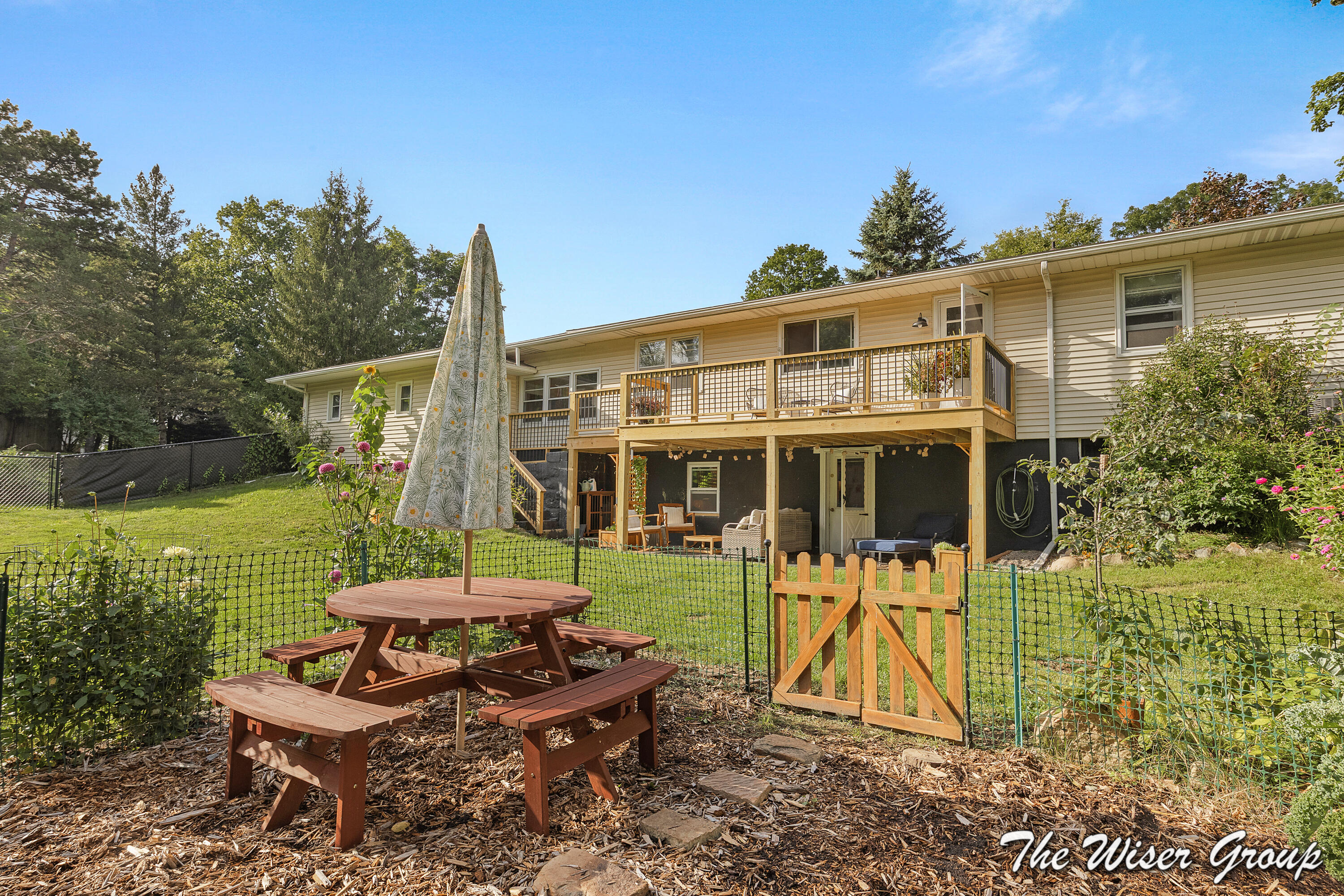 1910 Knapp Street NE Grand Rapids MI 49505