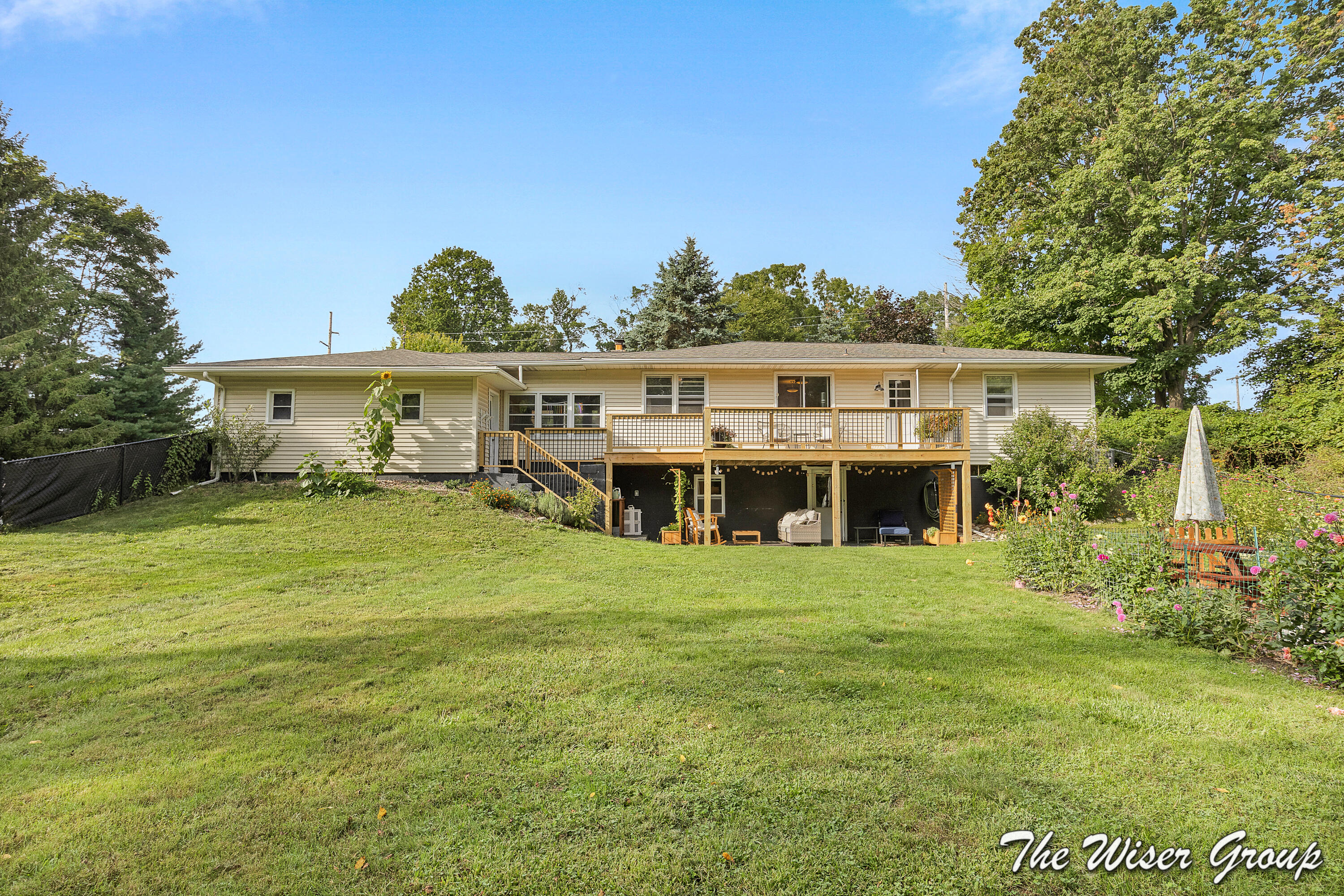 1910 Knapp Street NE Grand Rapids MI 49505