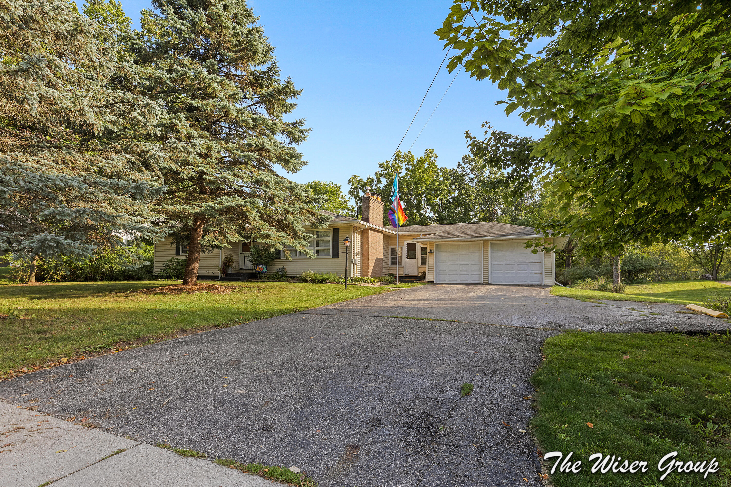 1910 Knapp Street NE Grand Rapids MI 49505