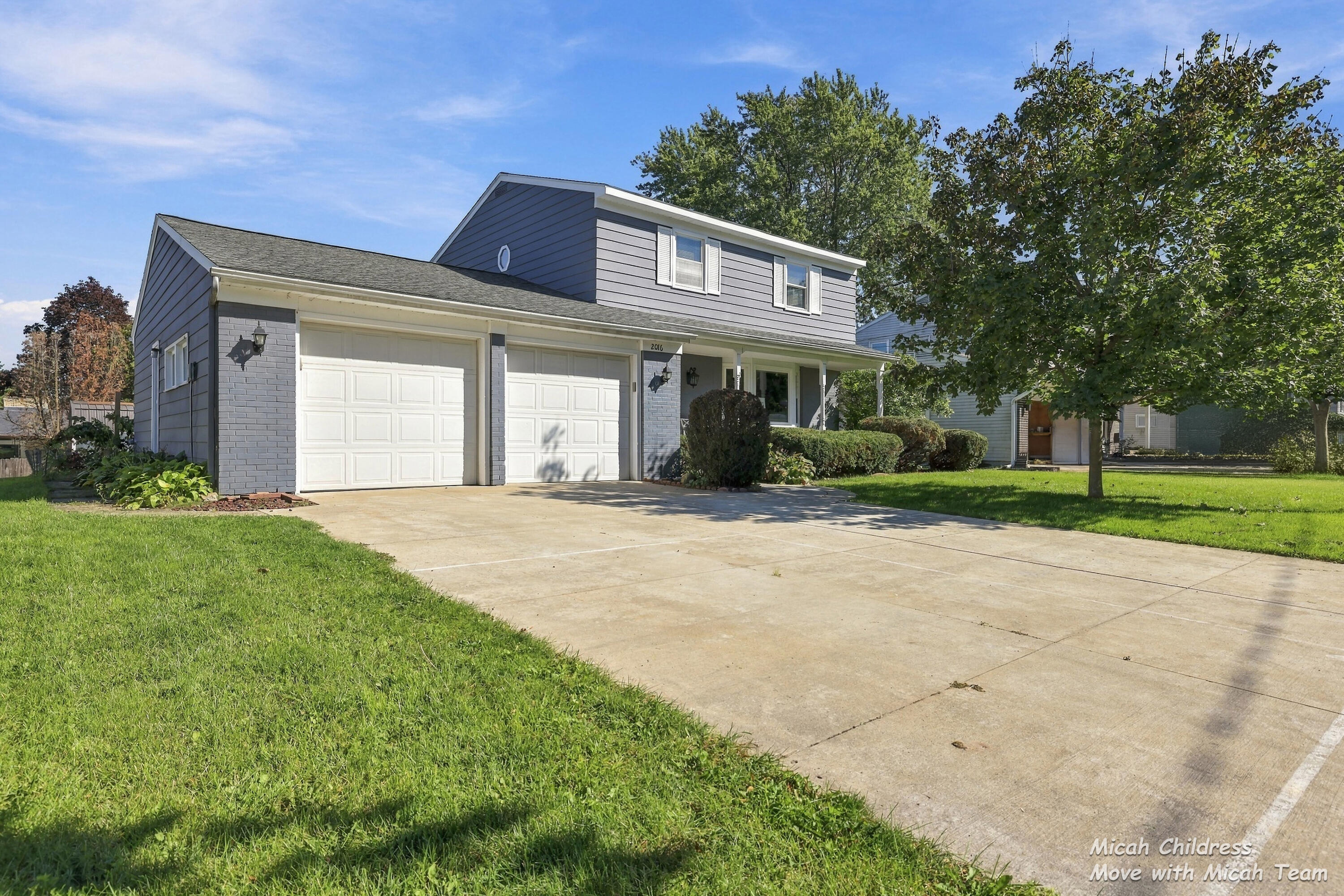 2016 Edgewood Avenue SE Grand Rapids MI 49546