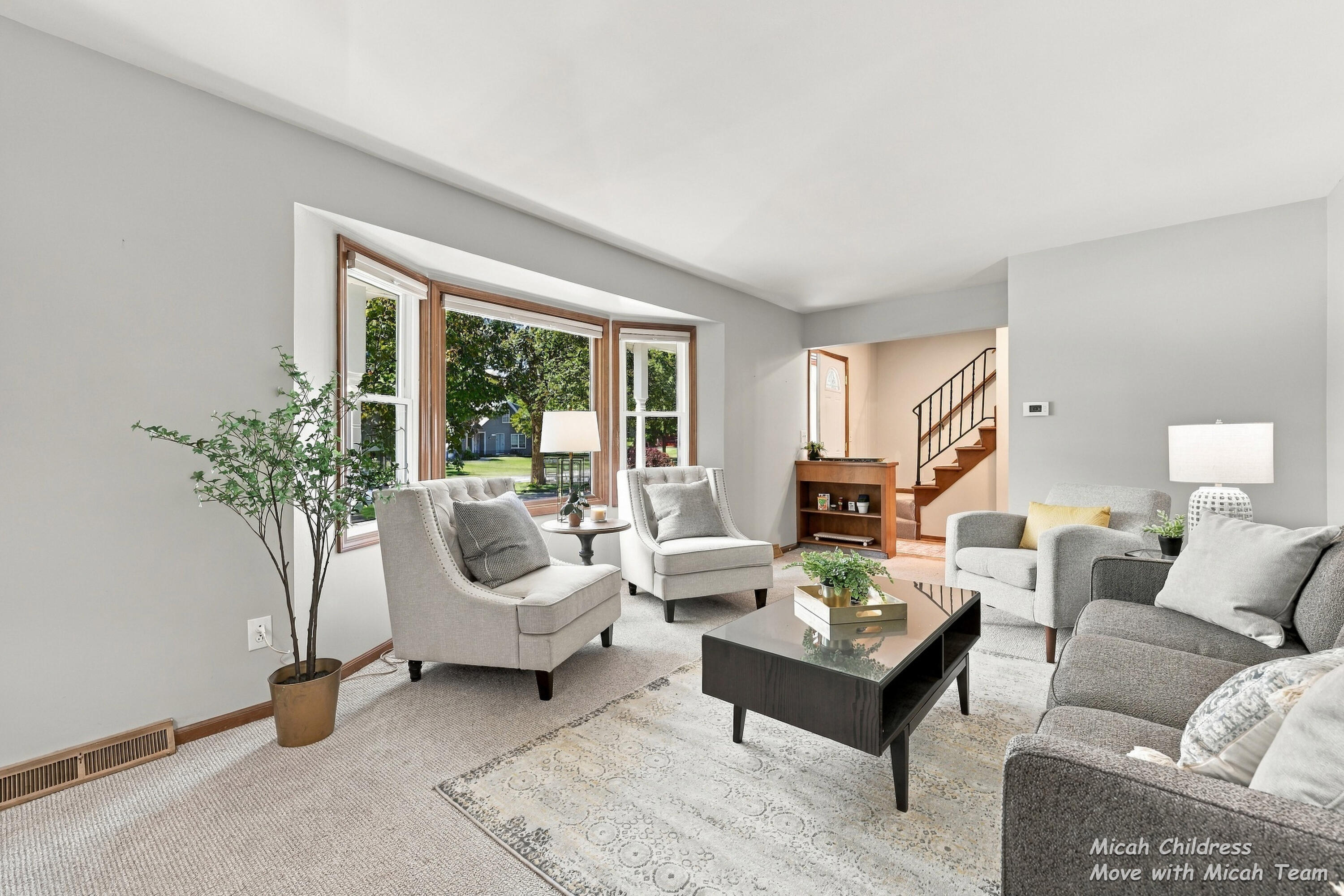 2016 Edgewood Avenue SE Grand Rapids MI 49546