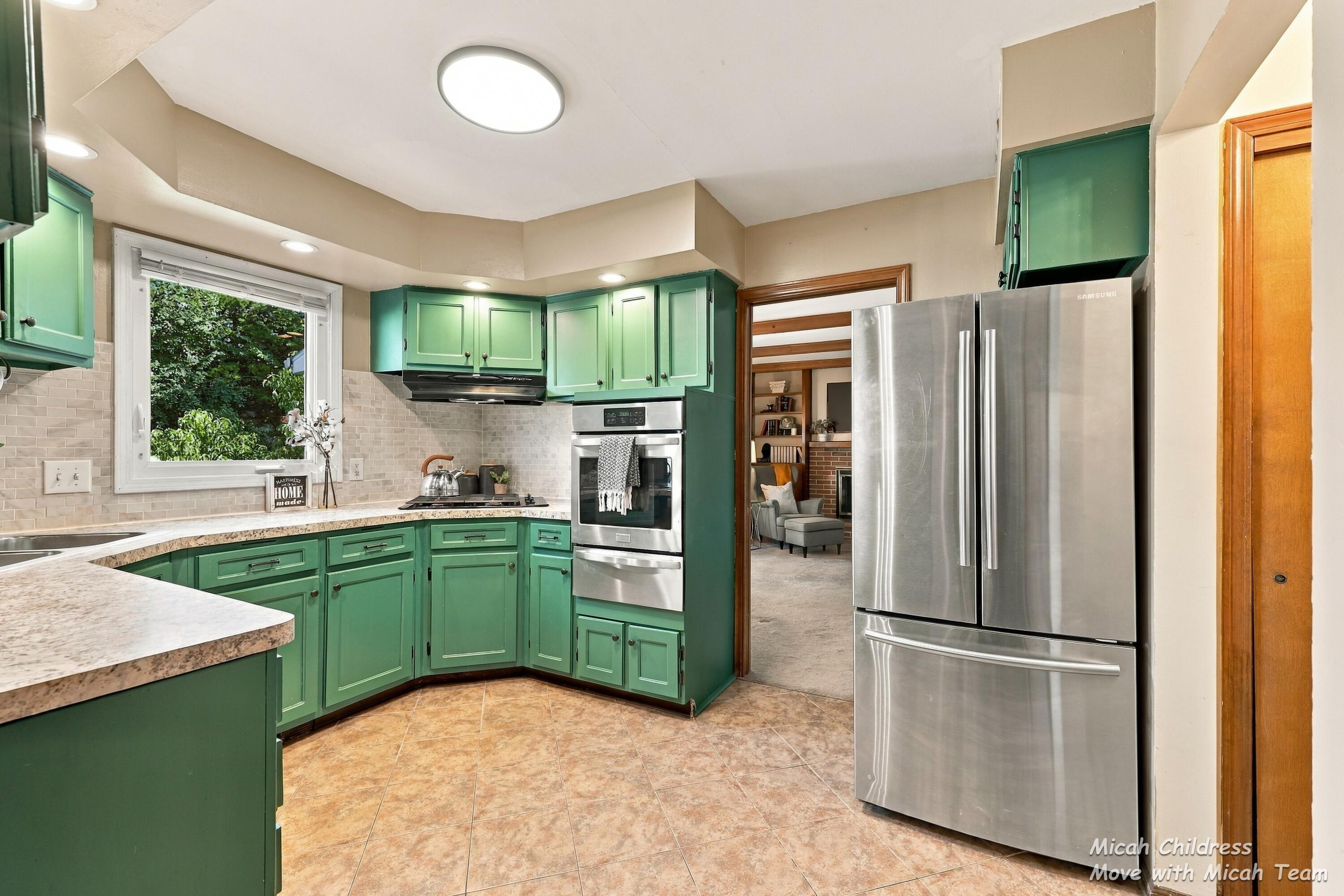 2016 Edgewood Avenue SE Grand Rapids MI 49546