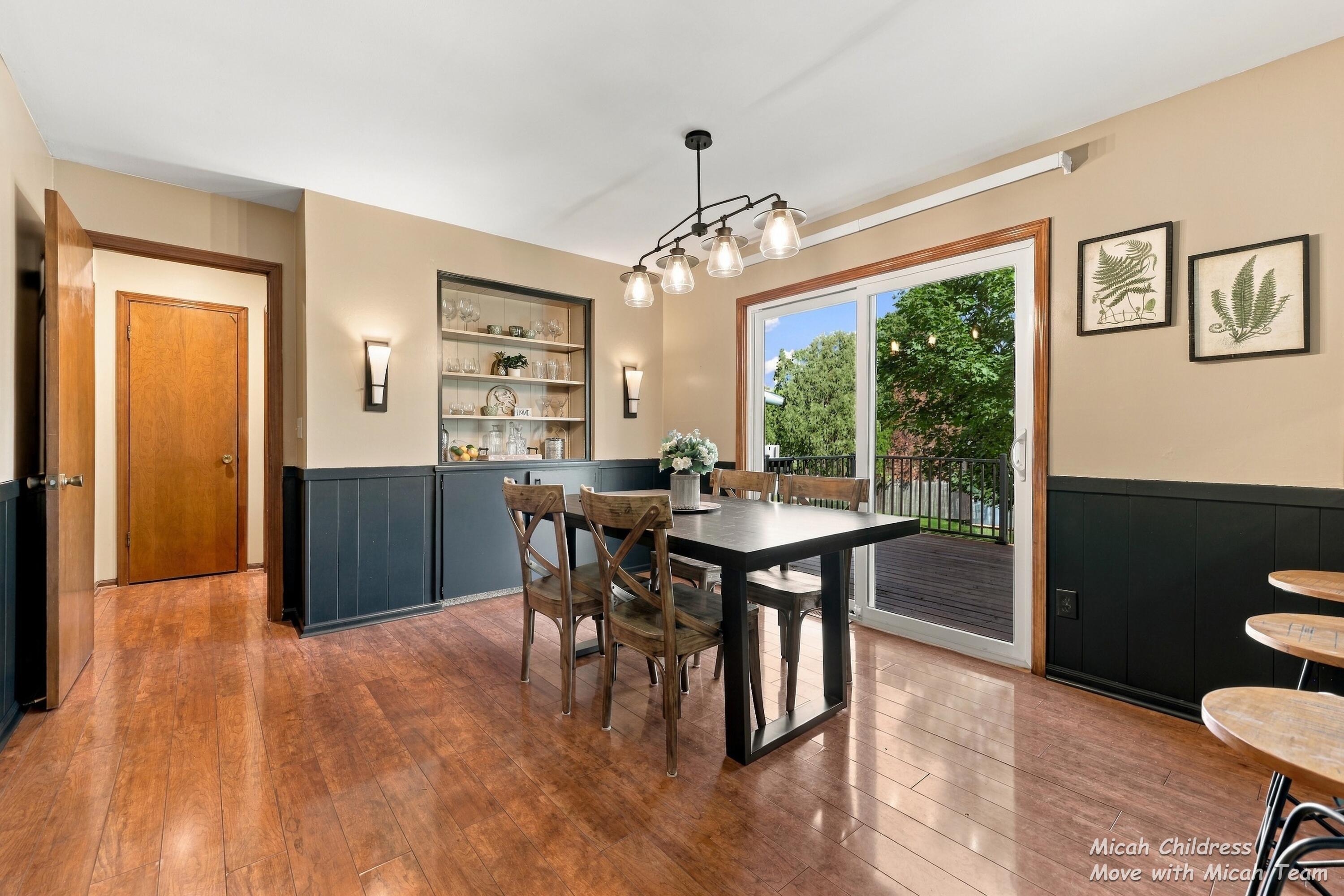 2016 Edgewood Avenue SE Grand Rapids MI 49546