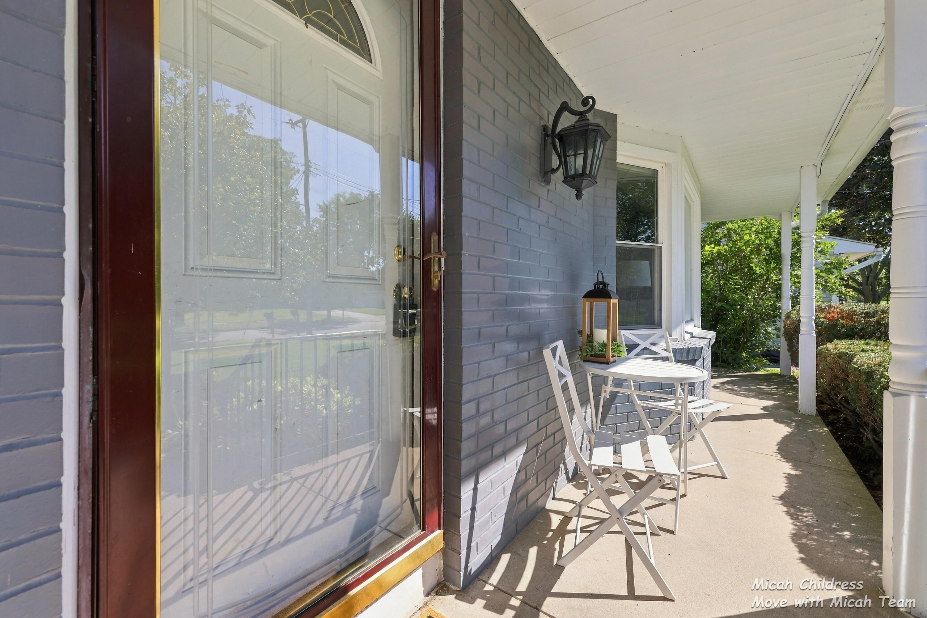 2016 Edgewood Avenue SE Grand Rapids MI 49546