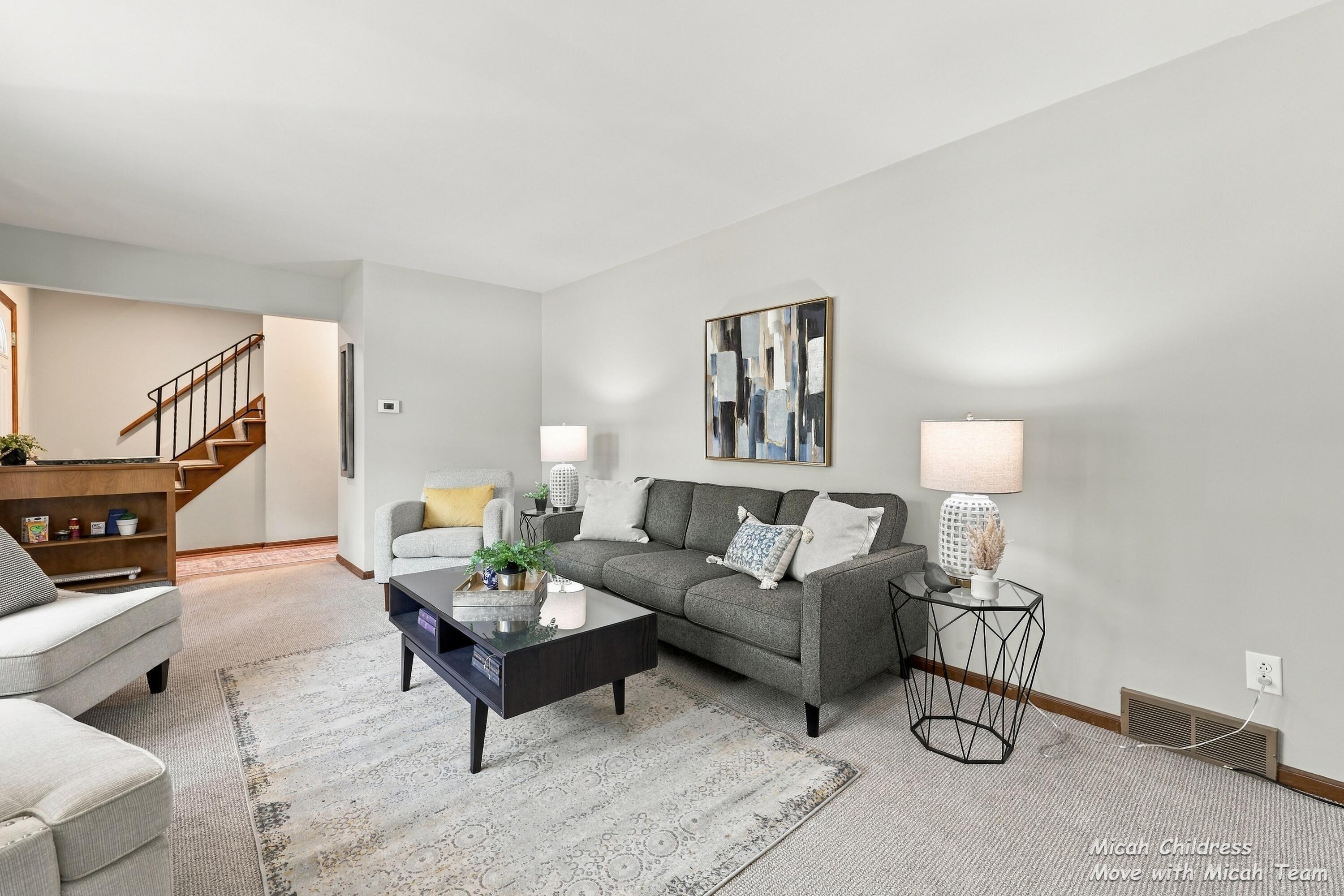 2016 Edgewood Avenue SE Grand Rapids MI 49546