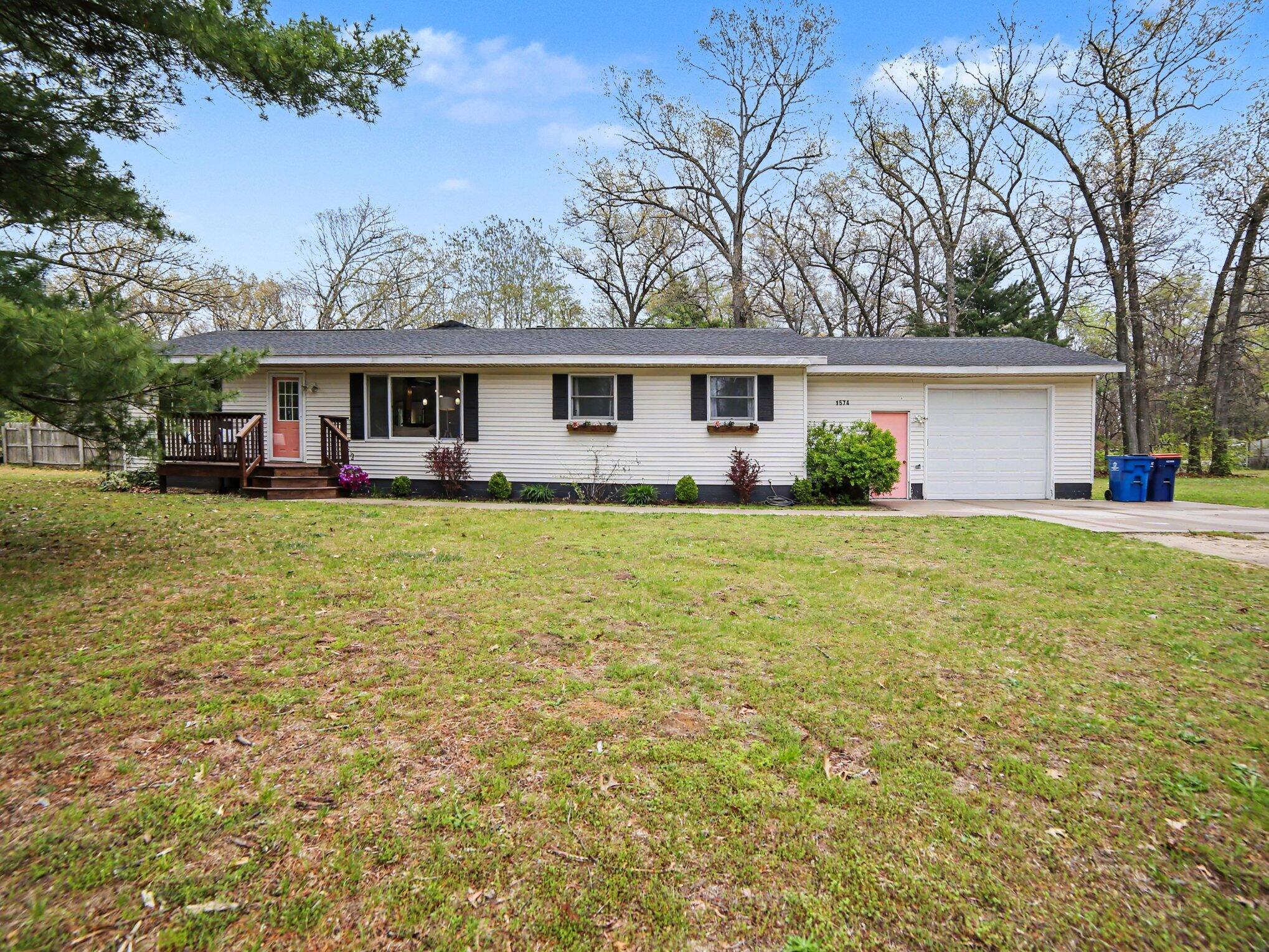 1574 Chatterson Road Muskegon MI 49442