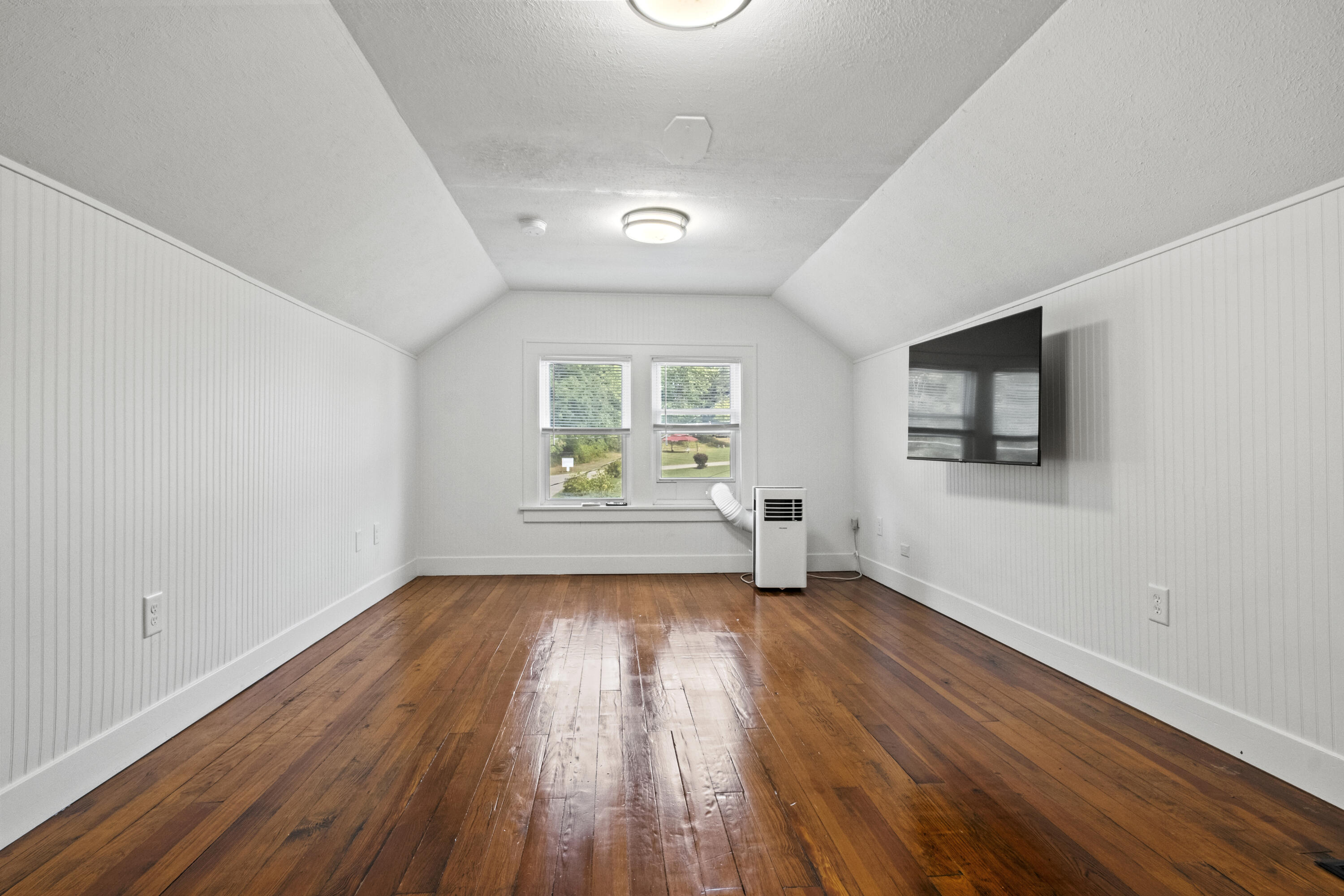 1462 Walker Avenue NW Grand Rapids MI 49504