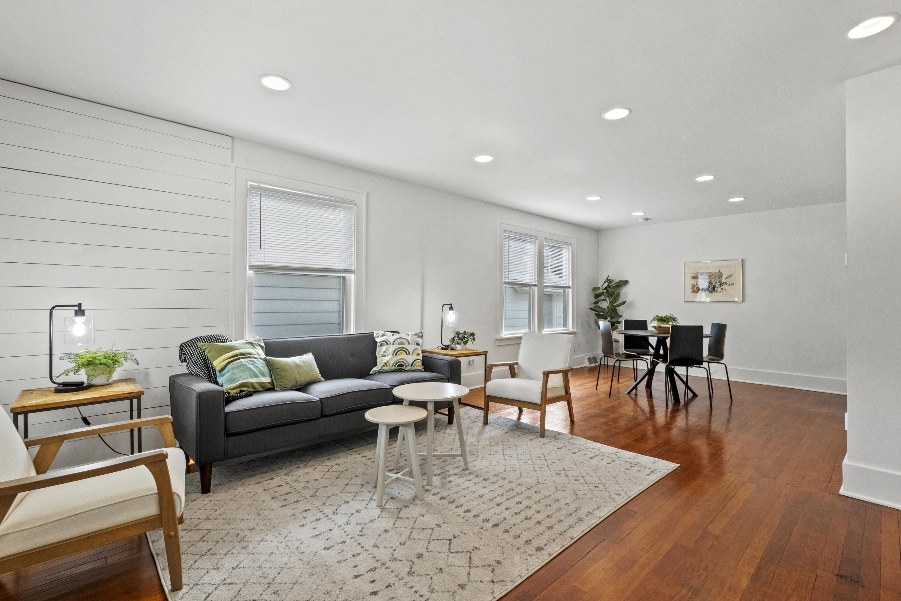 1462 Walker Avenue NW Grand Rapids MI 49504