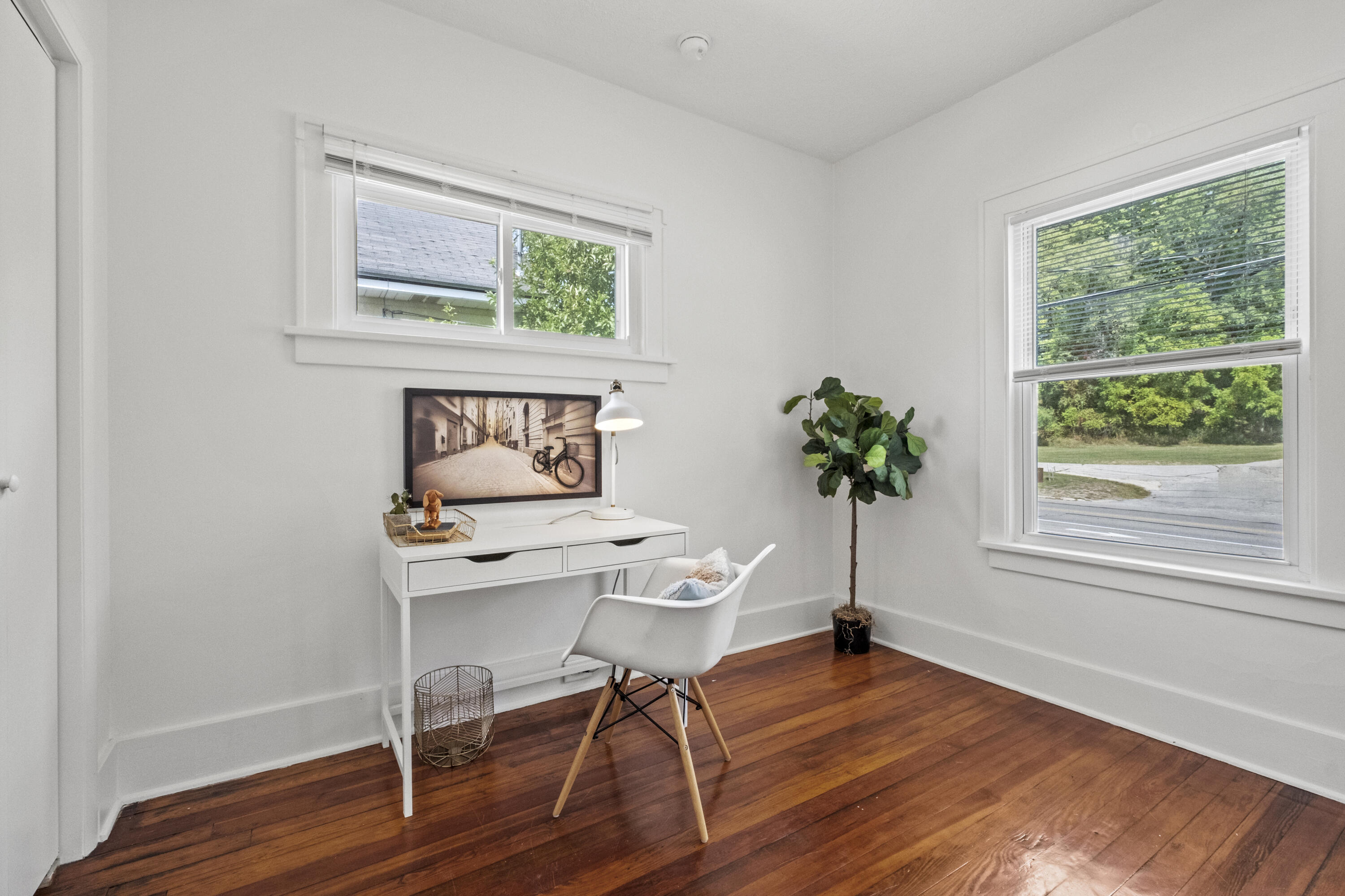 1462 Walker Avenue NW Grand Rapids MI 49504