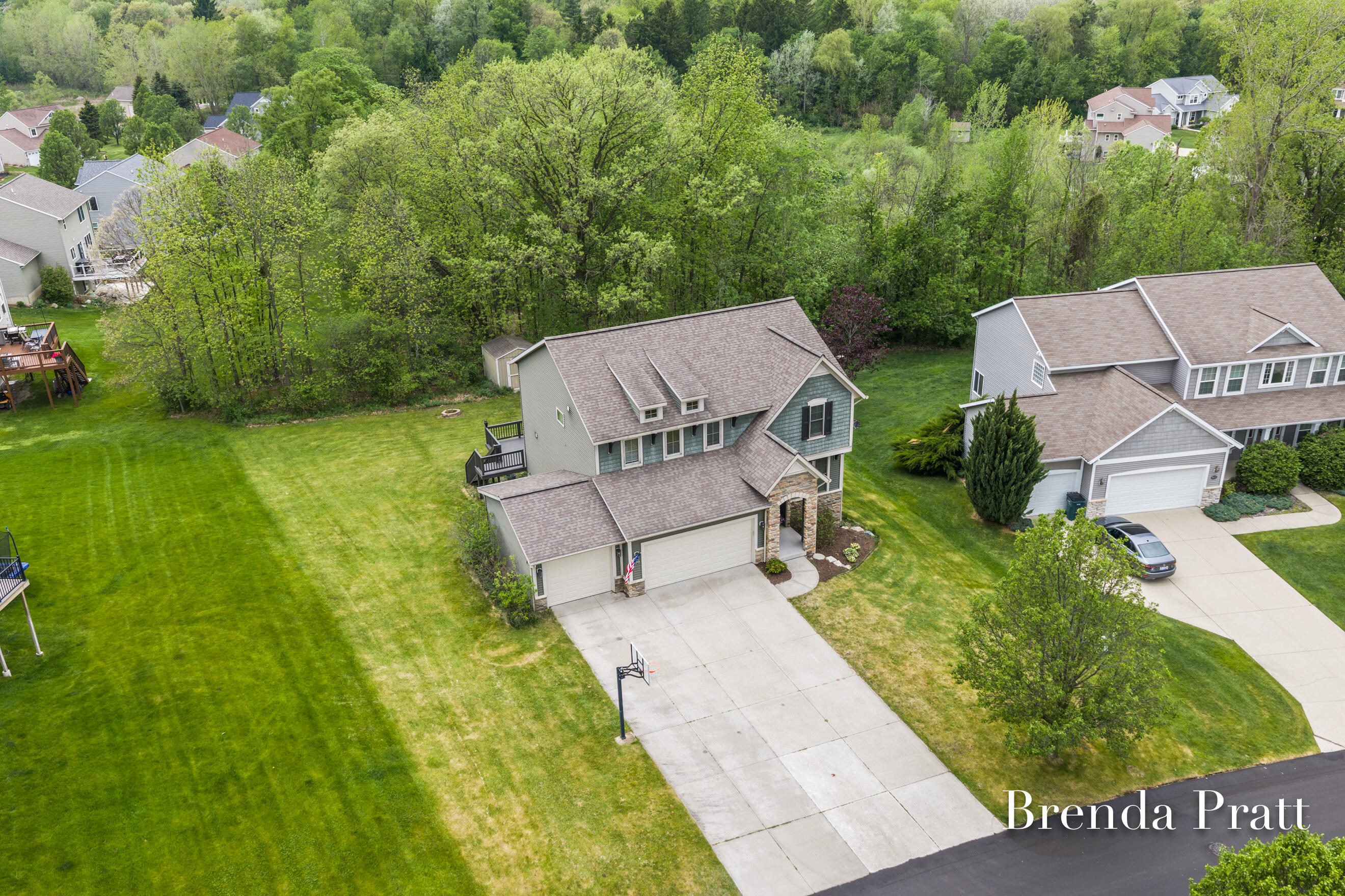 9845 Sunset Ridge Drive NE Rockford MI 49341
