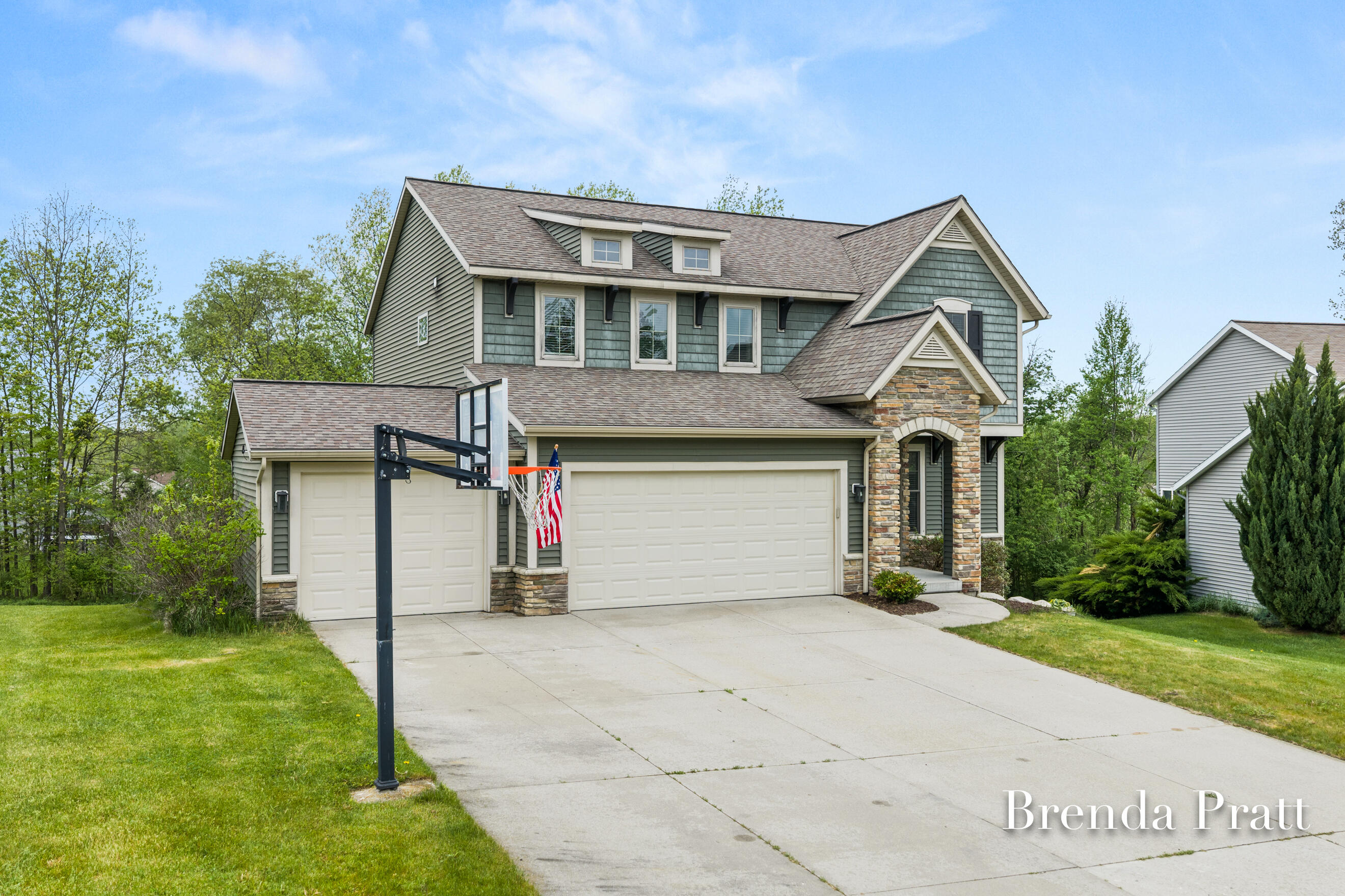 9845 Sunset Ridge Drive NE Rockford MI 49341