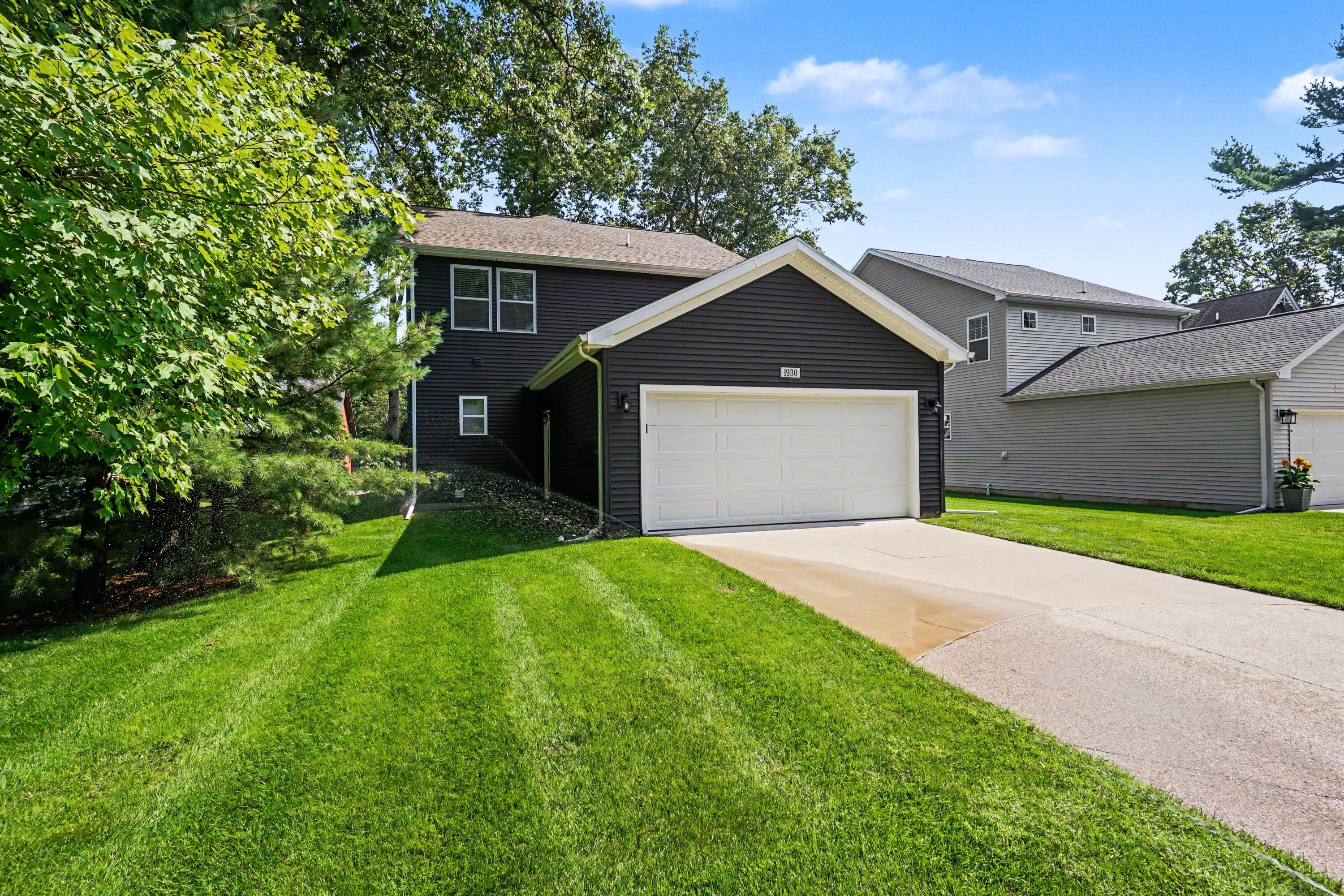 1930 Chippewa Drive Holland MI 49424