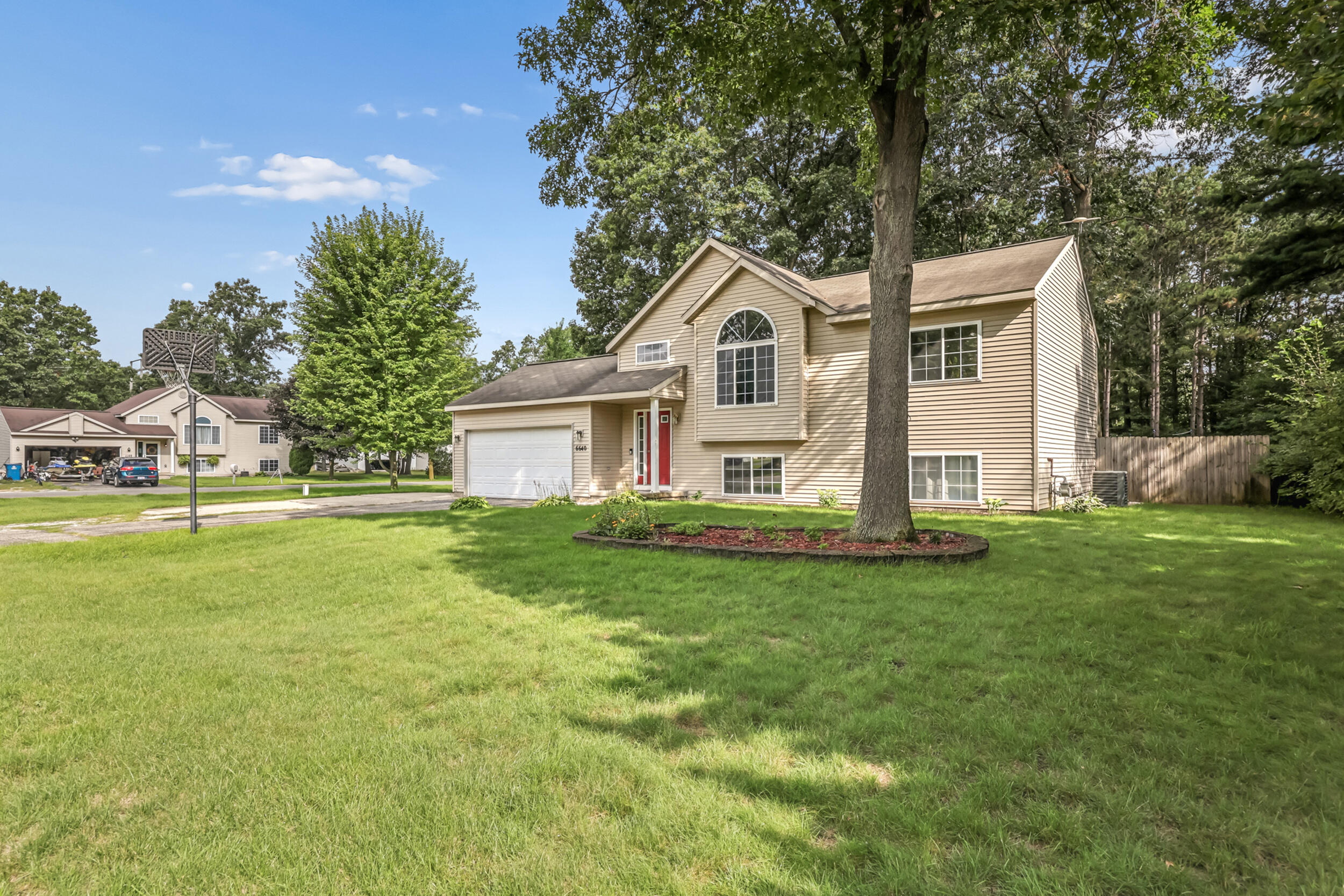6640 Megan Court Muskegon MI 49442