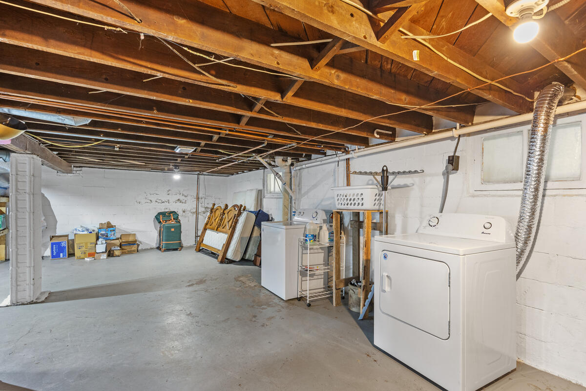 1628 Pennoyer Avenue Grand Haven MI 49417