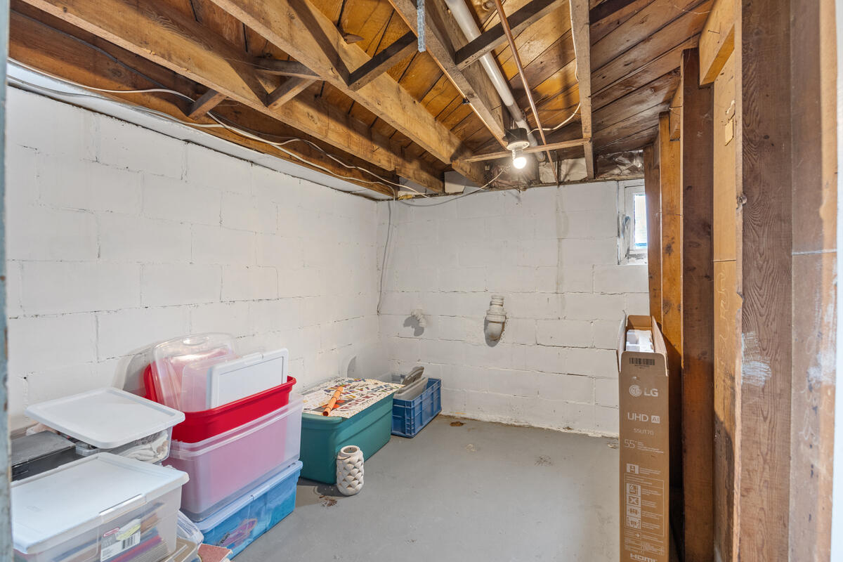 1628 Pennoyer Avenue Grand Haven MI 49417