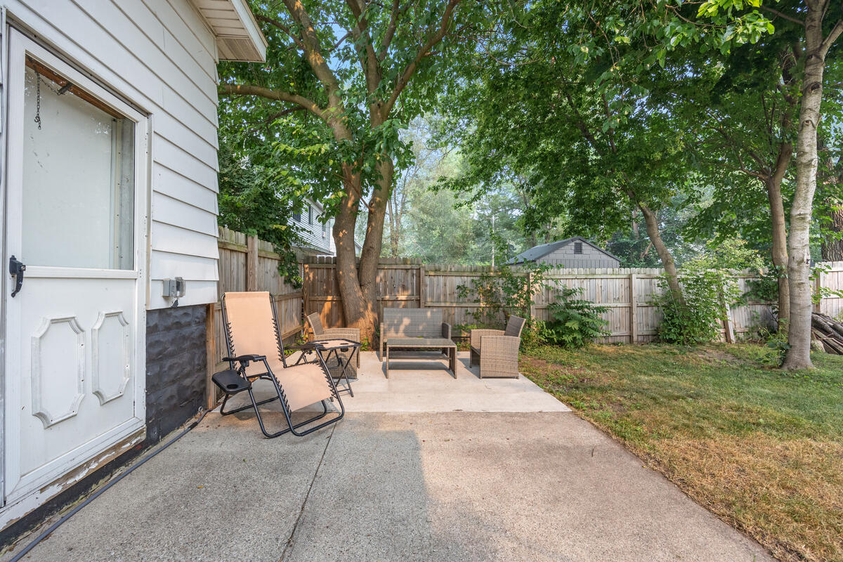 1628 Pennoyer Avenue Grand Haven MI 49417