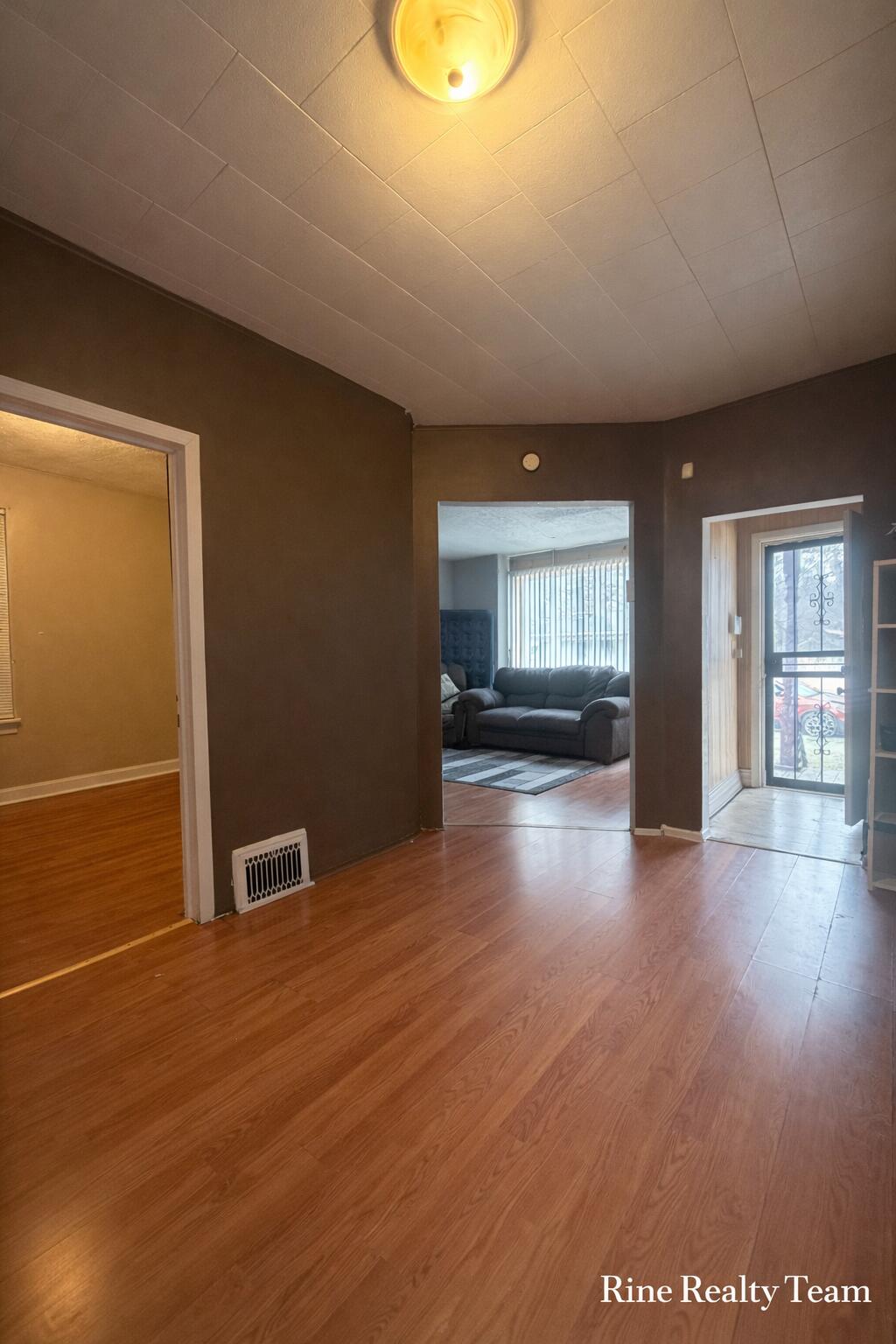 2337 6th Street Muskegon MI 49444