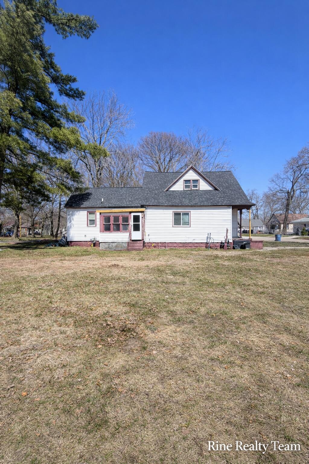 2337 6th Street Muskegon MI 49444