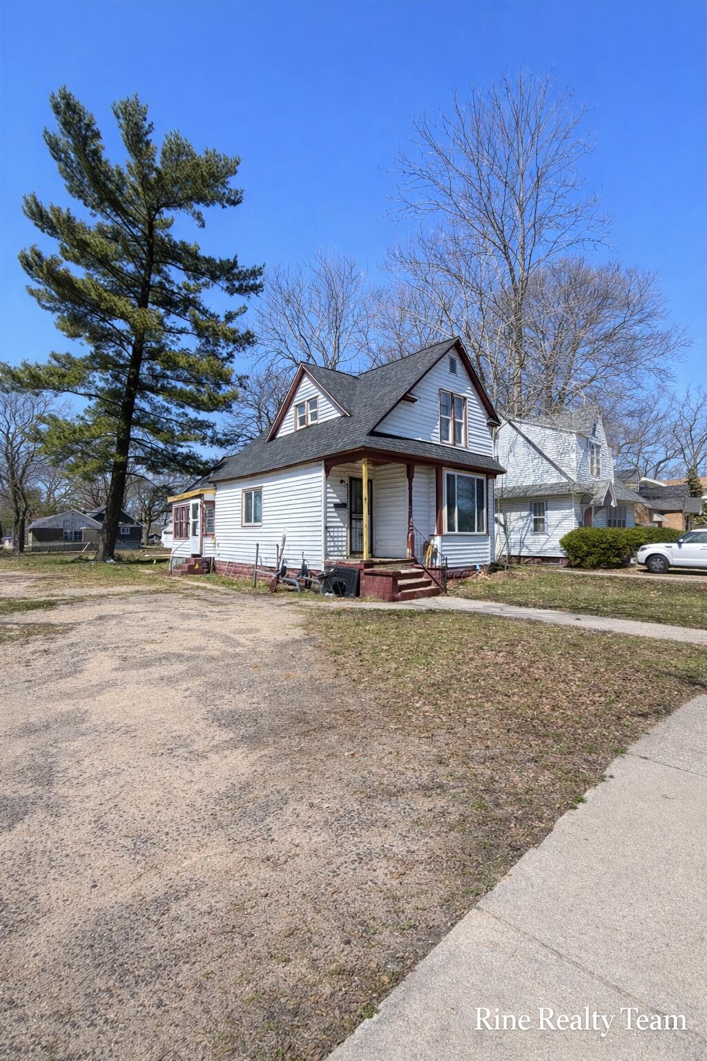 2337 6th Street Muskegon MI 49444