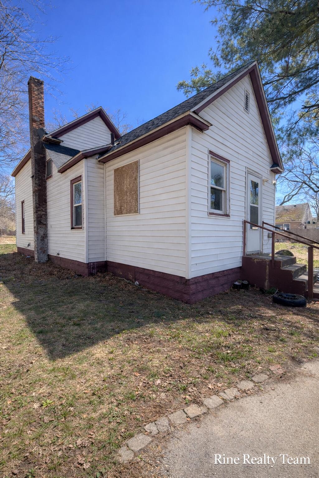 2337 6th Street Muskegon MI 49444