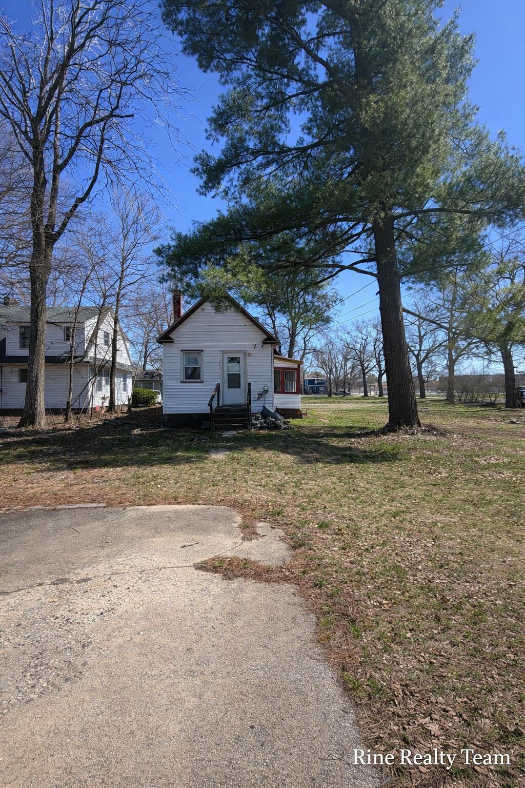 2337 6th Street Muskegon MI 49444