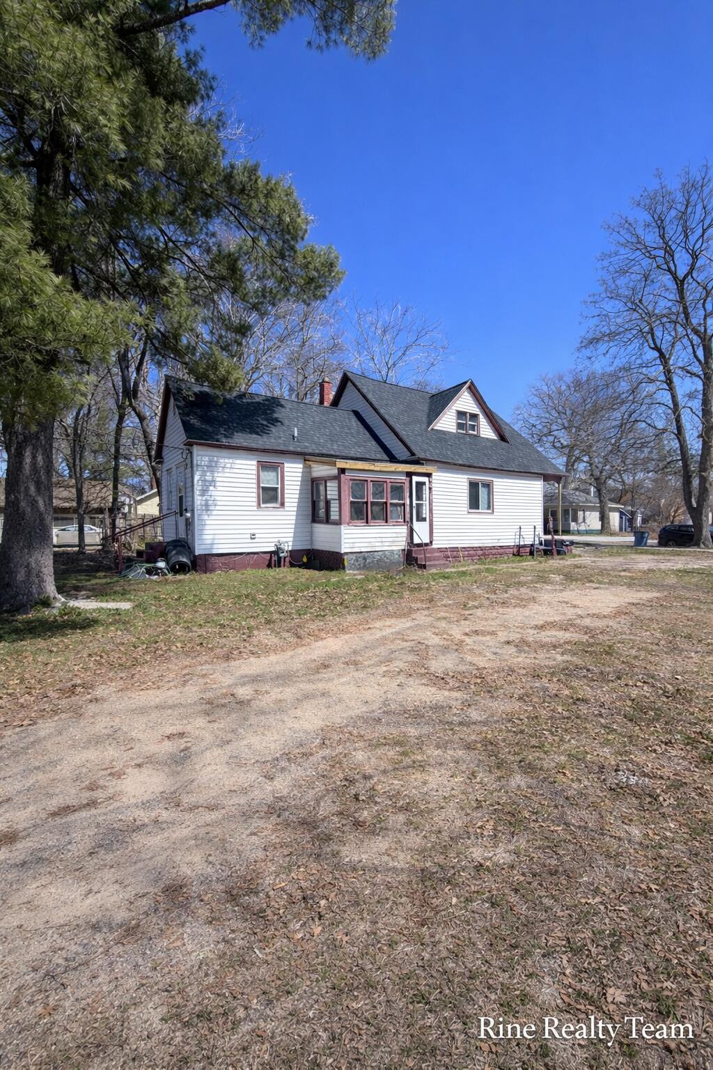 2337 6th Street Muskegon MI 49444