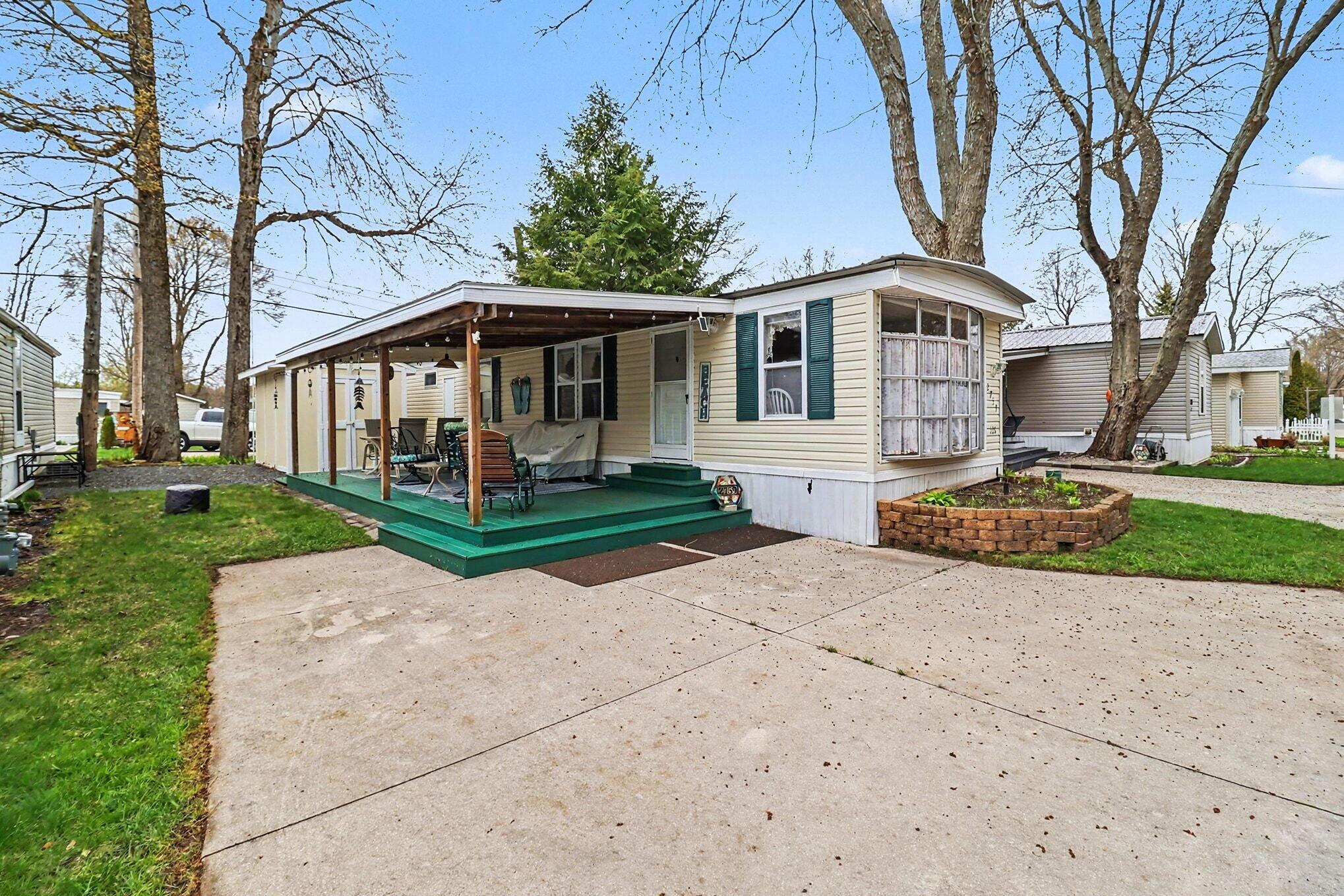 2759 Basin Street Ludington MI 49431