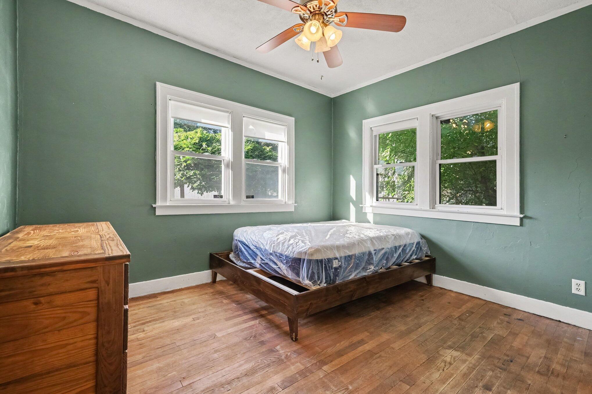 1036 Dickinson Street SE Grand Rapids MI 49507
