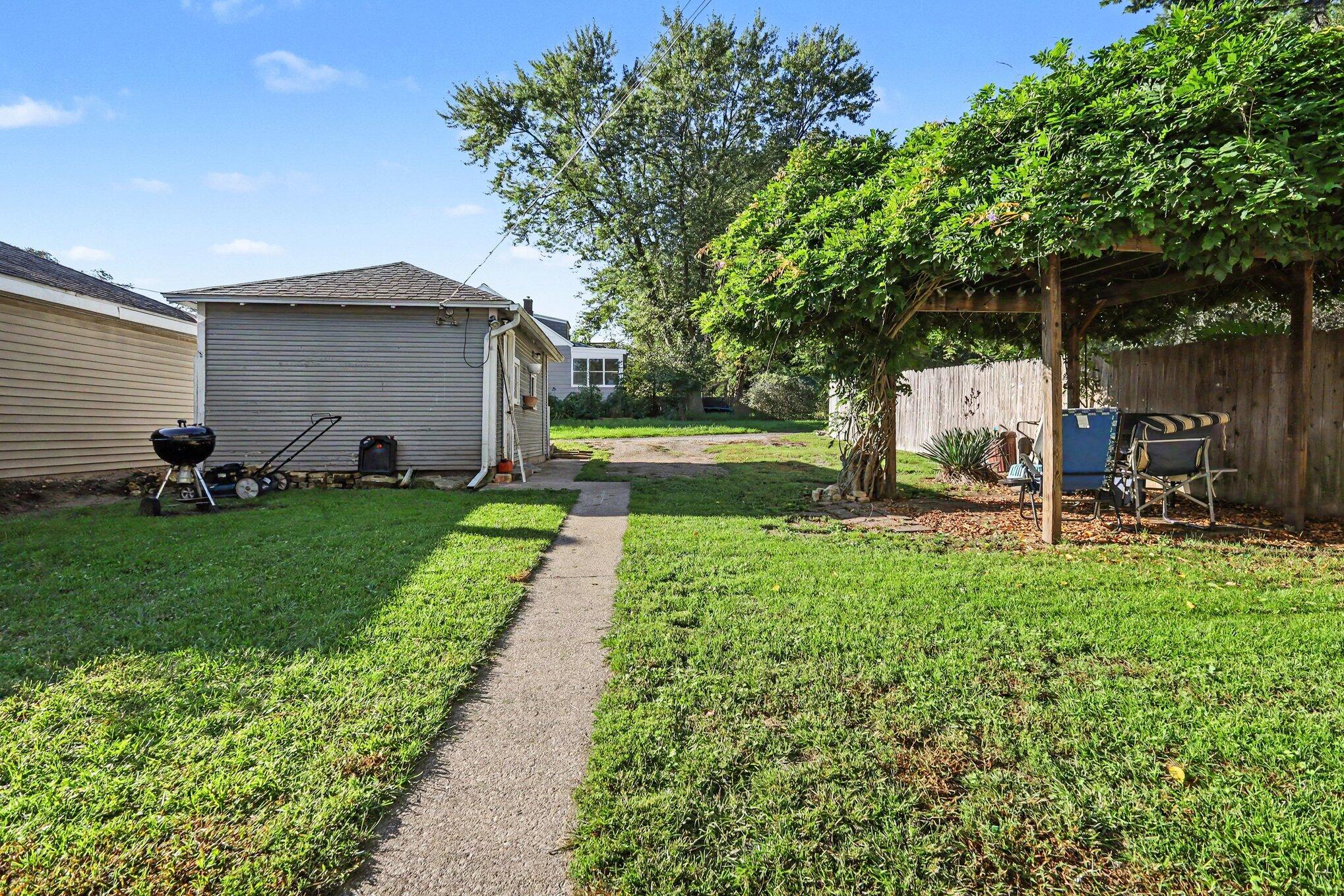 1036 Dickinson Street SE Grand Rapids MI 49507