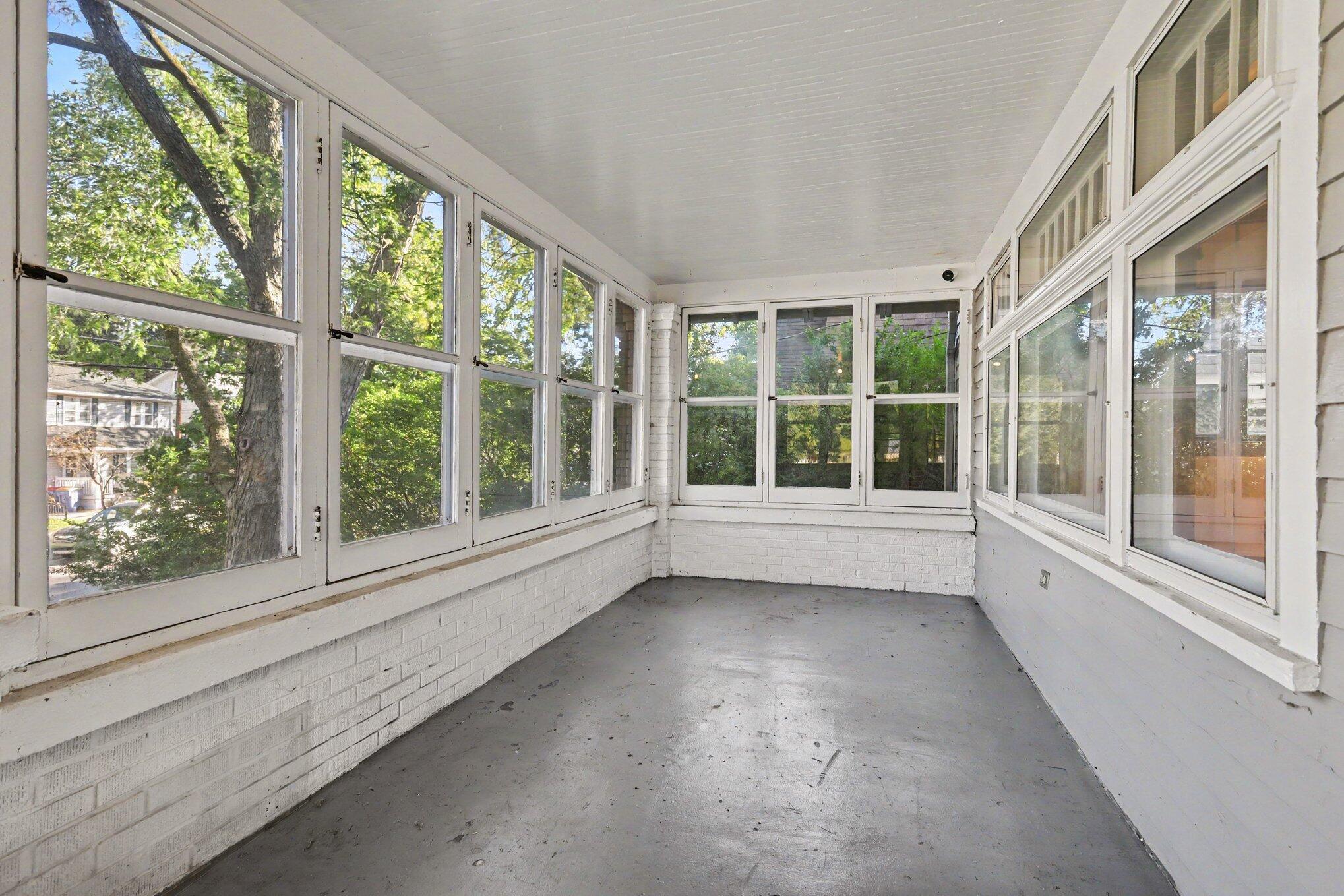 1036 Dickinson Street SE Grand Rapids MI 49507