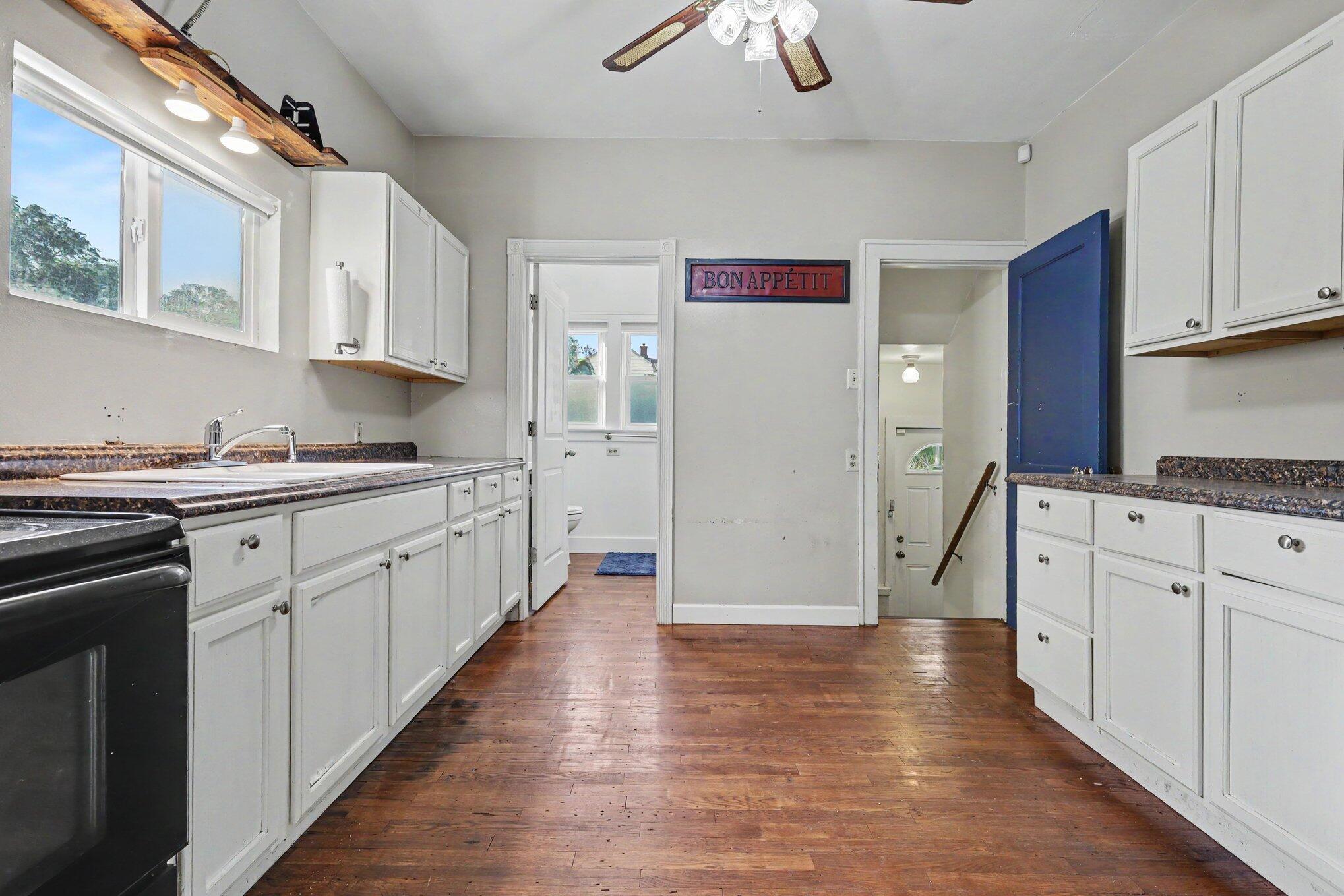 1036 Dickinson Street SE Grand Rapids MI 49507