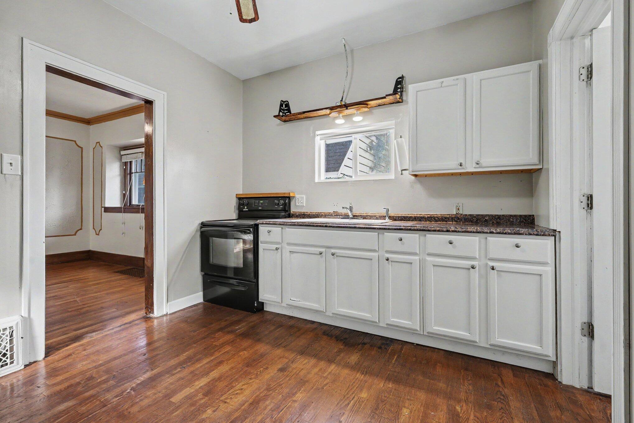 1036 Dickinson Street SE Grand Rapids MI 49507