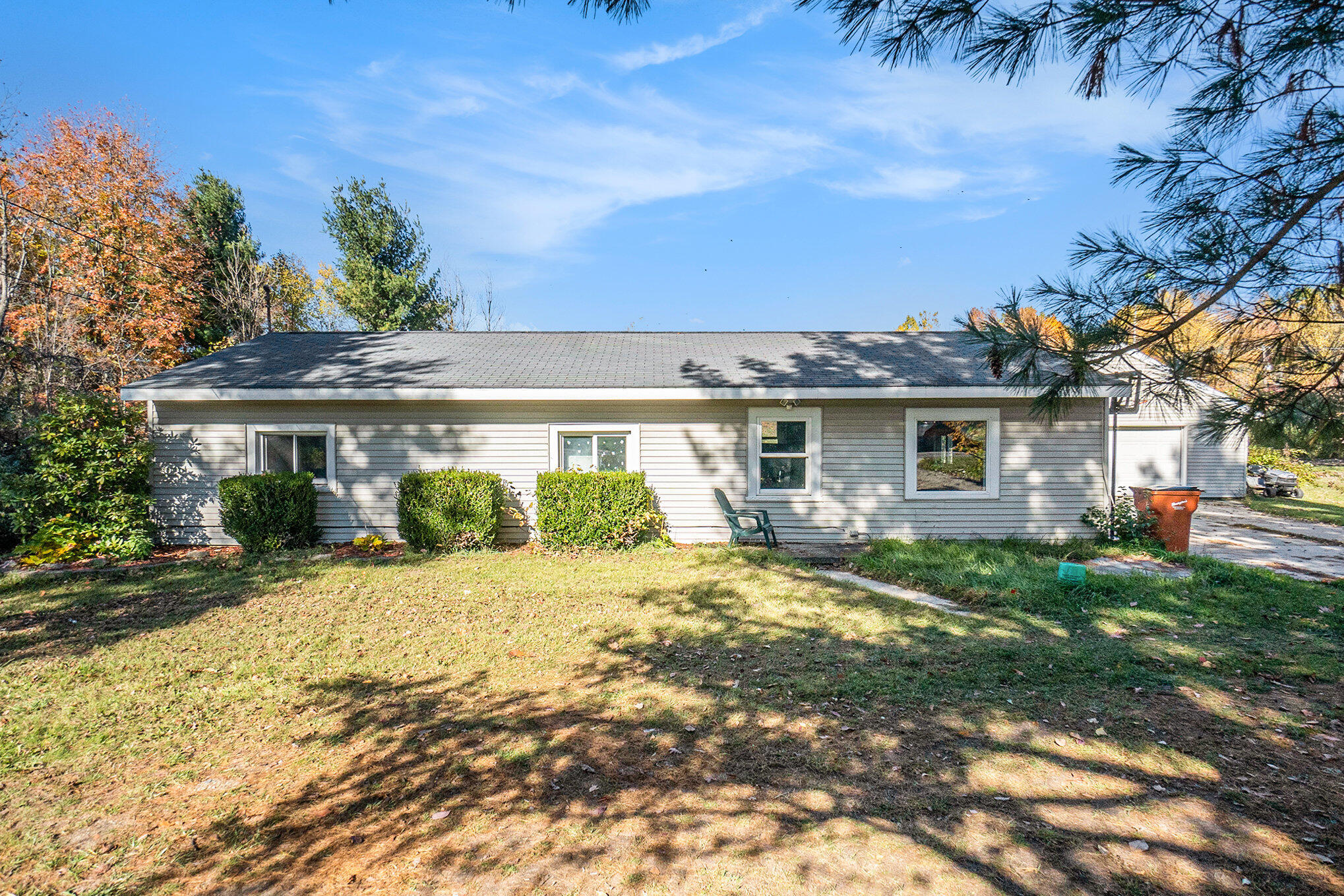 5475 14 Mile Court NE Rockford MI 49341