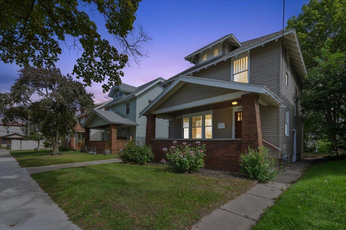 1818 Francis Avenue SE Grand Rapids MI 49507