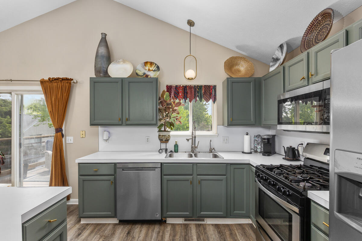 138 Rollingwood Drive Rockford MI 49341