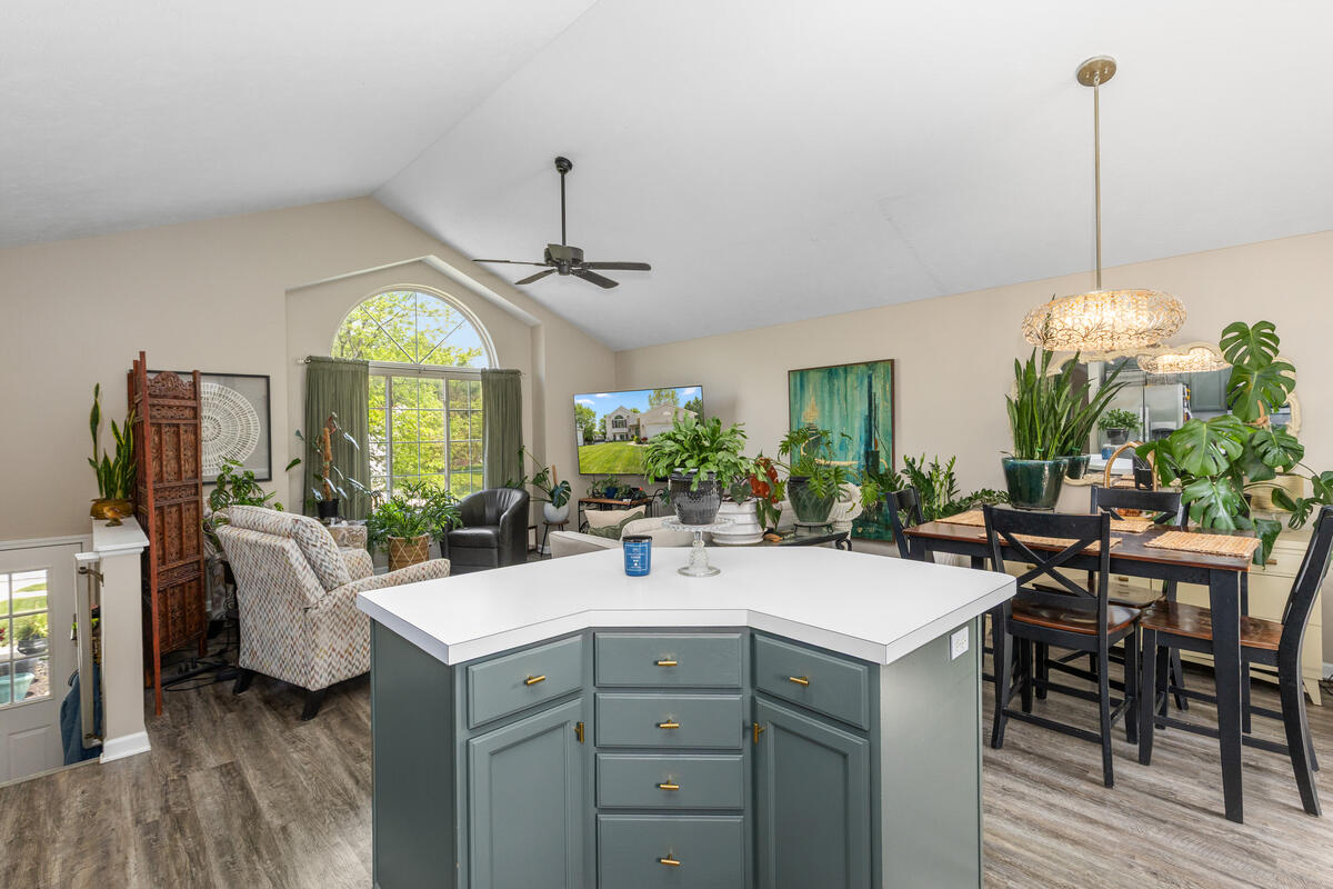 138 Rollingwood Drive Rockford MI 49341