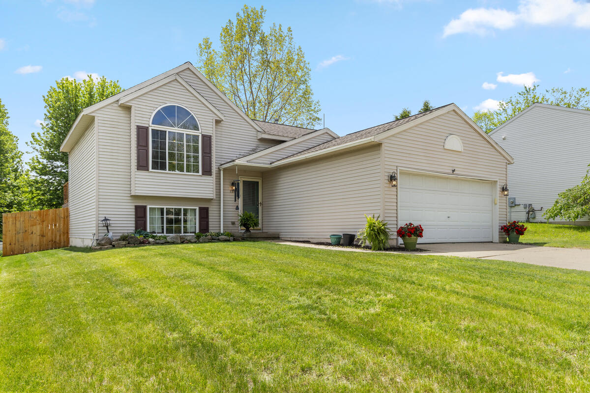 138 Rollingwood Drive Rockford MI 49341