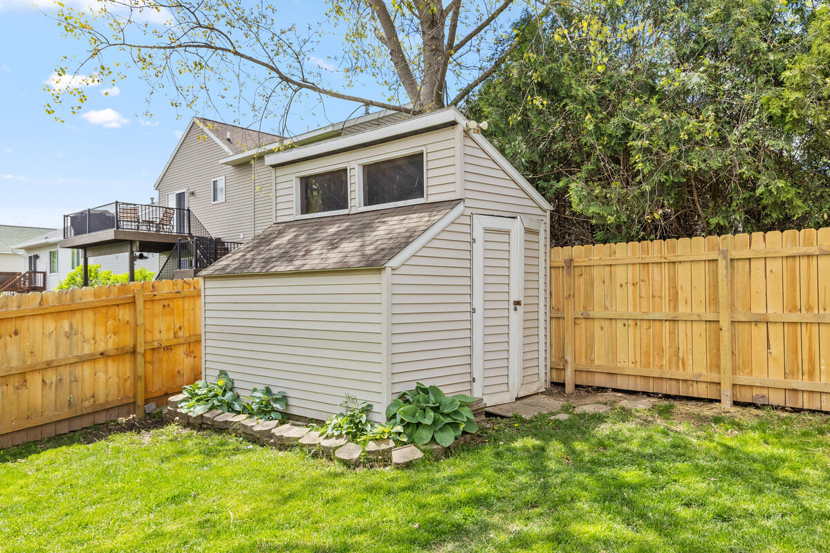 138 Rollingwood Drive Rockford MI 49341