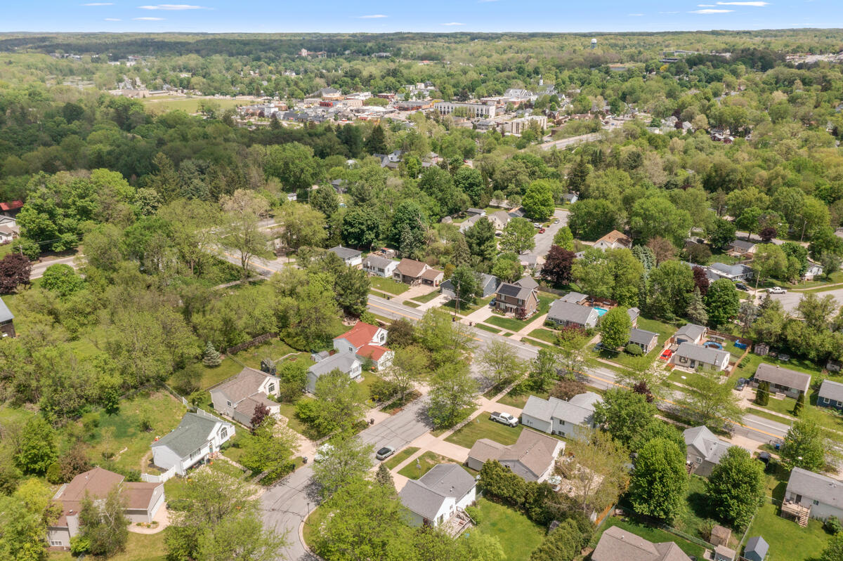 138 Rollingwood Drive Rockford MI 49341