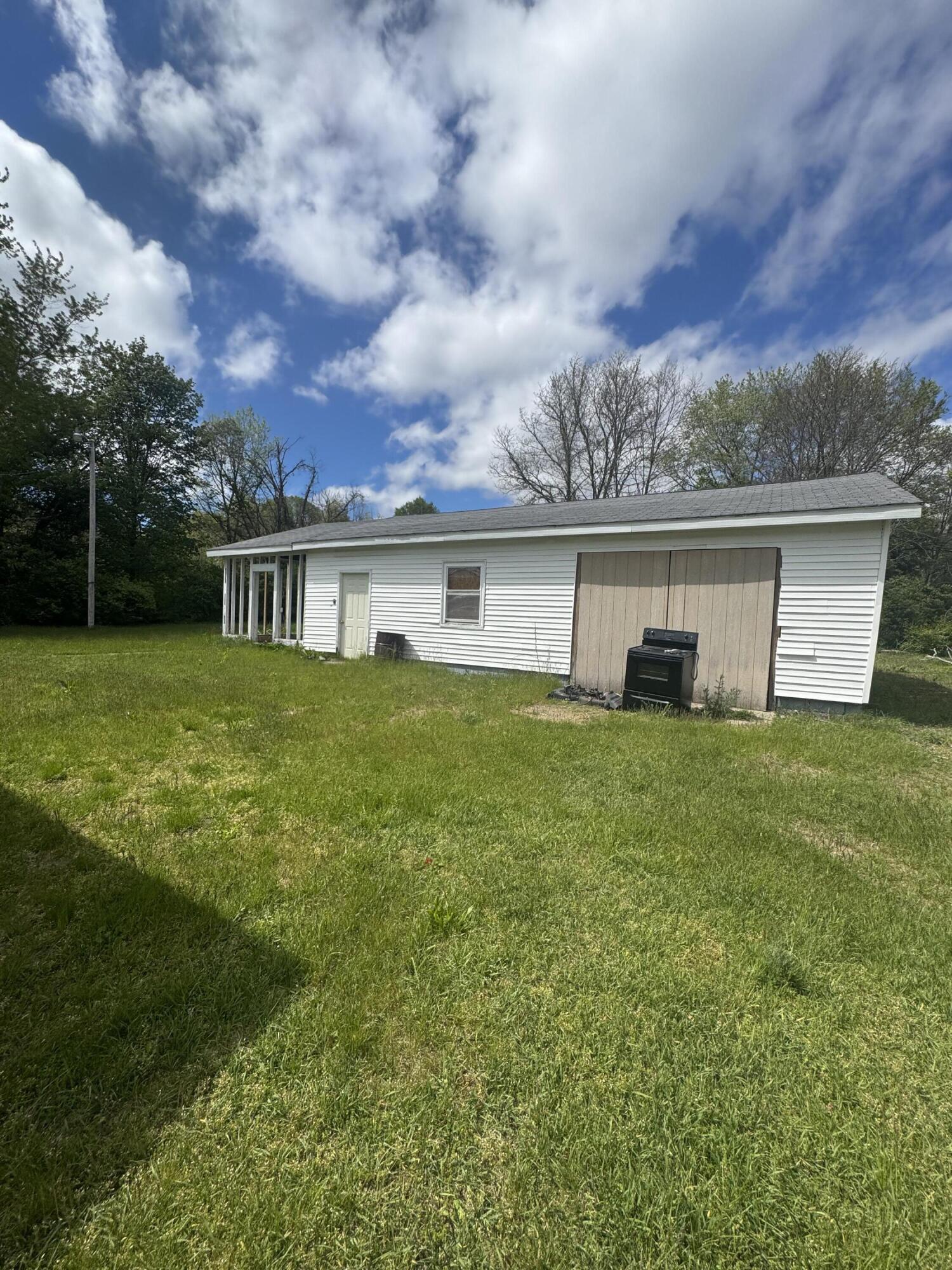 30396 Peavine Street Dowagiac MI 49047