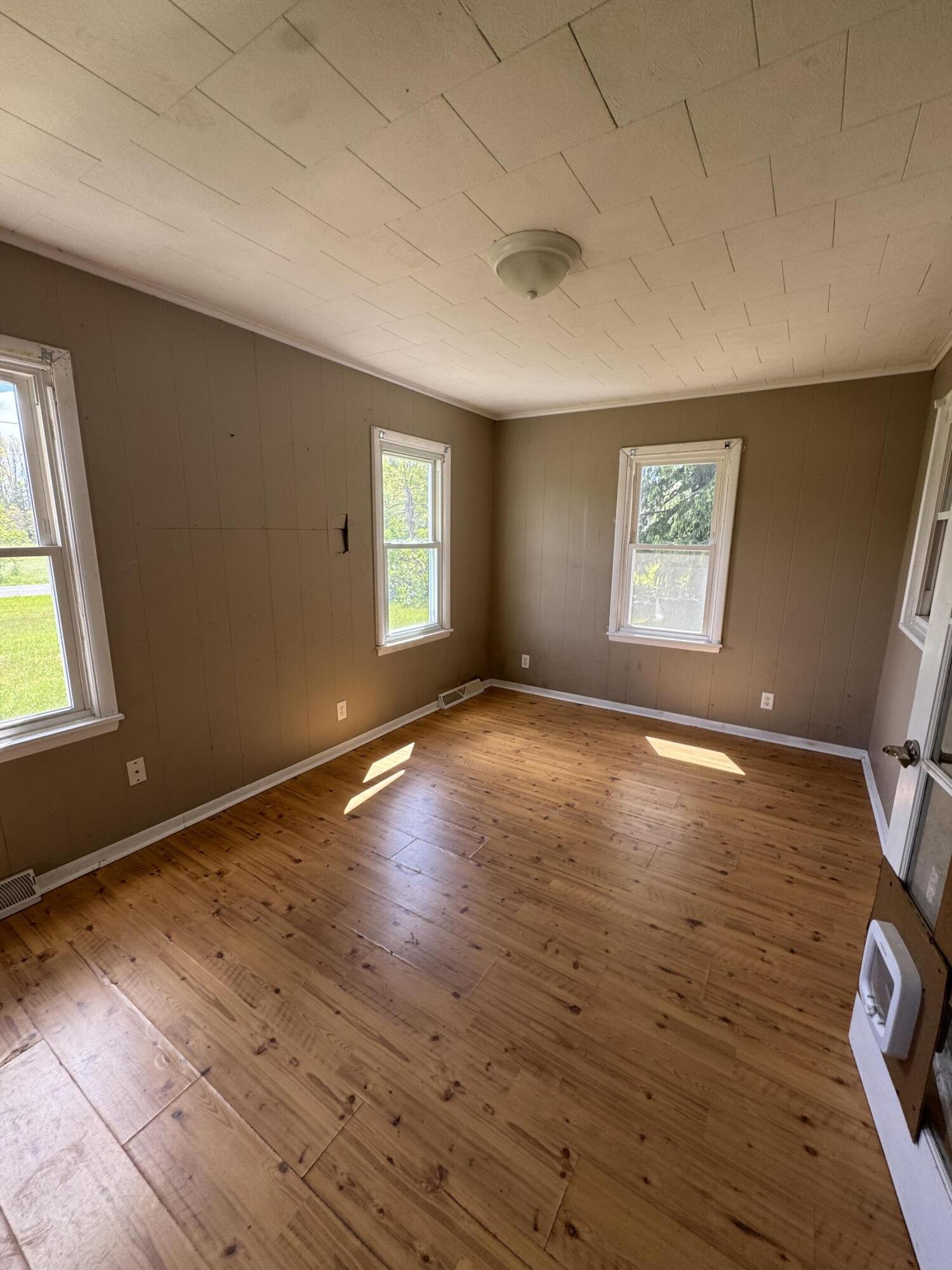 30396 Peavine Street Dowagiac MI 49047