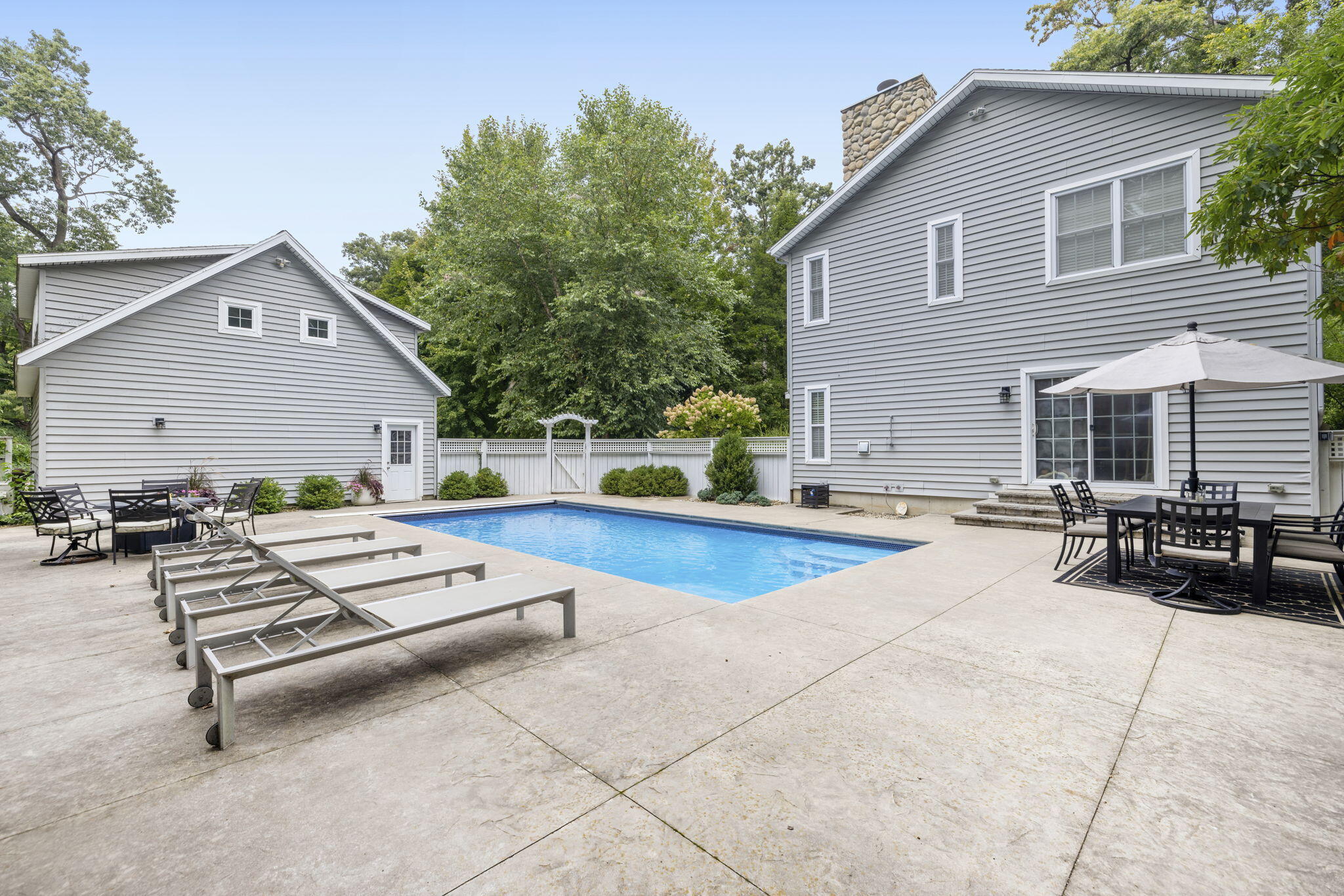 49200 Golfview Avenue New Buffalo MI 49117