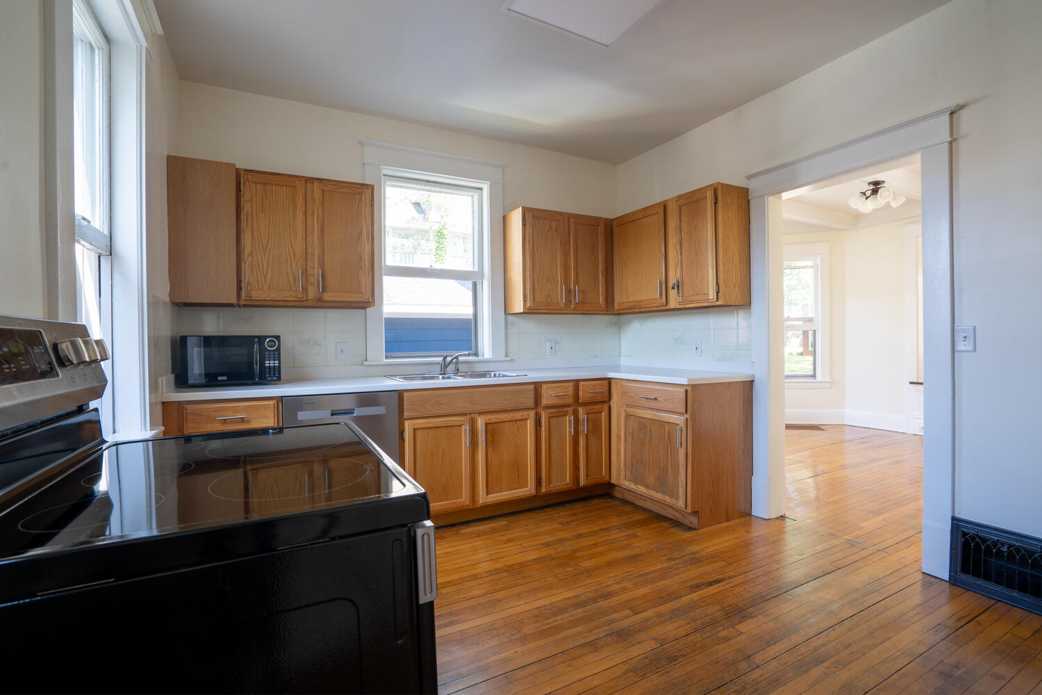 87 Monroe Avenue Muskegon MI 49440