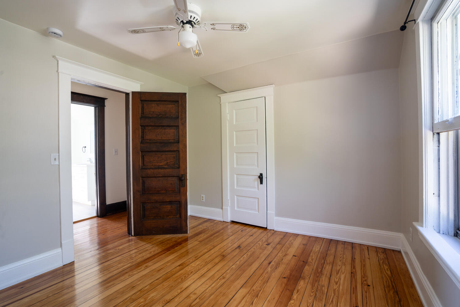 87 Monroe Avenue Muskegon MI 49440